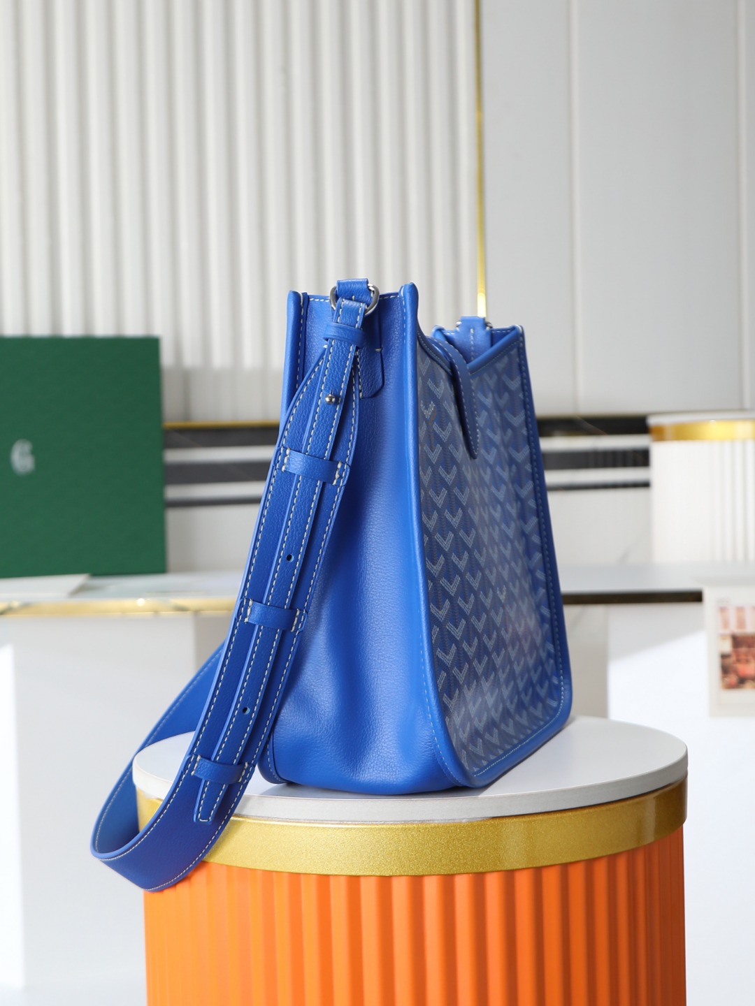 戈雅 斜跨 Goyard MUSETTE – Leather, Beechwood, and Canvas with Calfskin Trim F0-MUSETTPMLTY-01CG01P