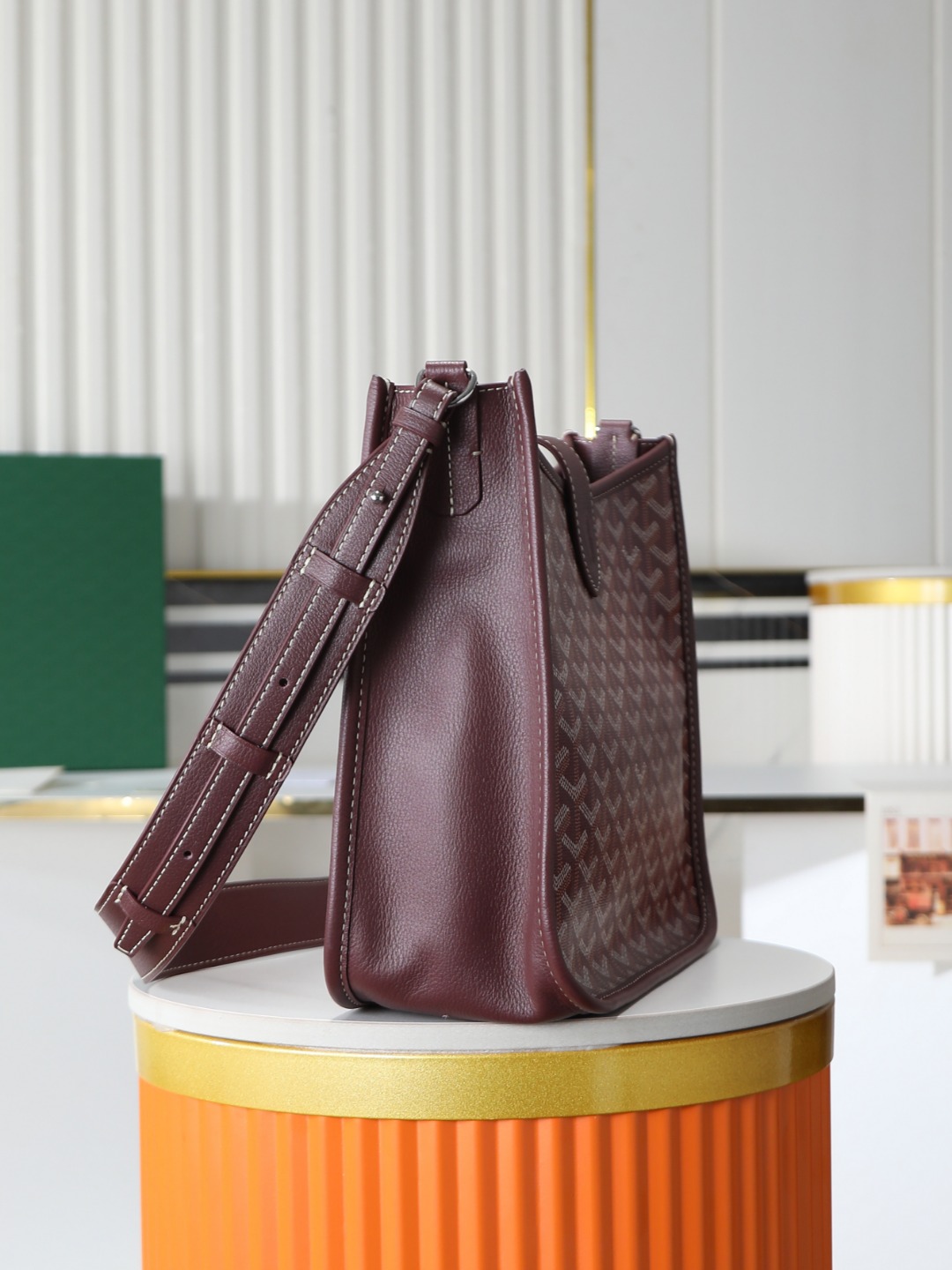 戈雅 斜跨 Goyard MUSETTE – Leather, Beechwood, and Canvas with Calfskin Trim F0-MUSETTPMLTY-01CG01P