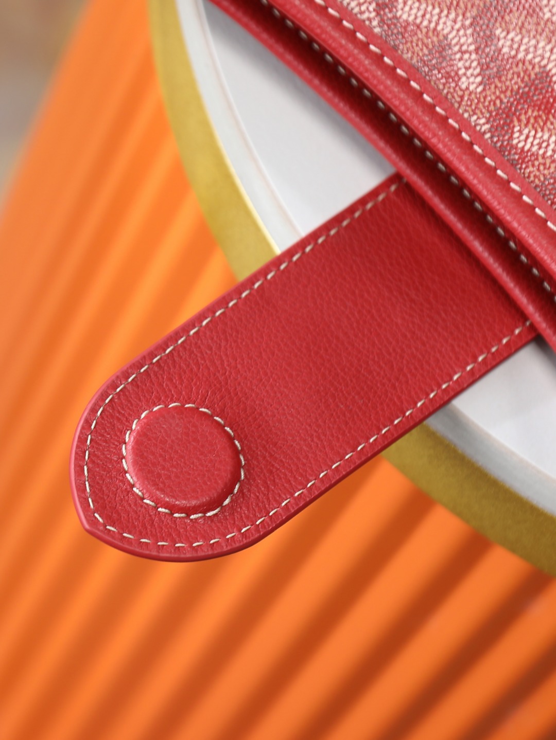 戈雅 斜跨 Goyard MUSETTE – Leather, Beechwood, and Canvas with Calfskin Trim F0-MUSETTPMLTY-01CG01P