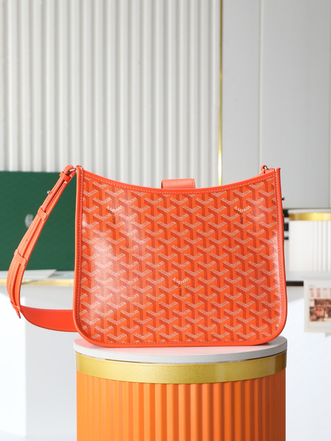 戈雅 斜跨 Goyard MUSETTE – Leather, Beechwood, and Canvas with Calfskin Trim F0-MUSETTPMLTY-01CG01P