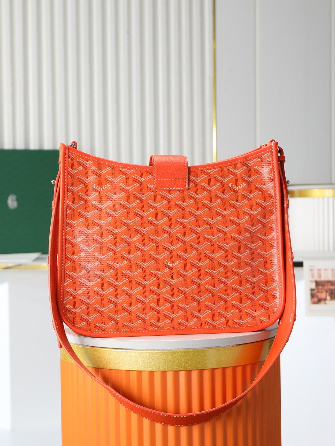 戈雅 斜跨 Goyard MUSETTE – Leather, Beechwood, and Canvas with Calfskin Trim F0-MUSETTPMLTY-01CG01P