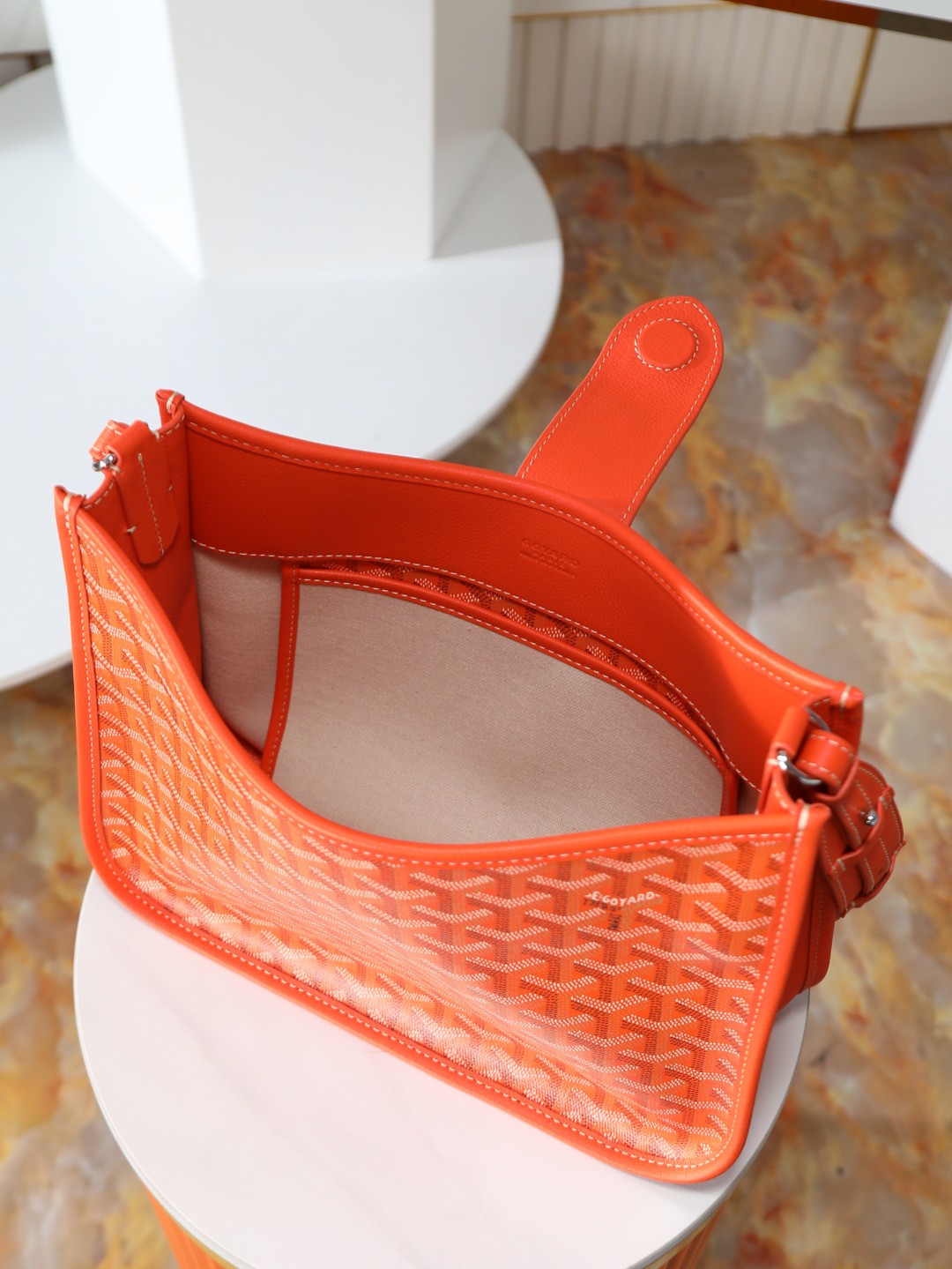 戈雅 斜跨 Goyard MUSETTE – Leather, Beechwood, and Canvas with Calfskin Trim F0-MUSETTPMLTY-01CG01P