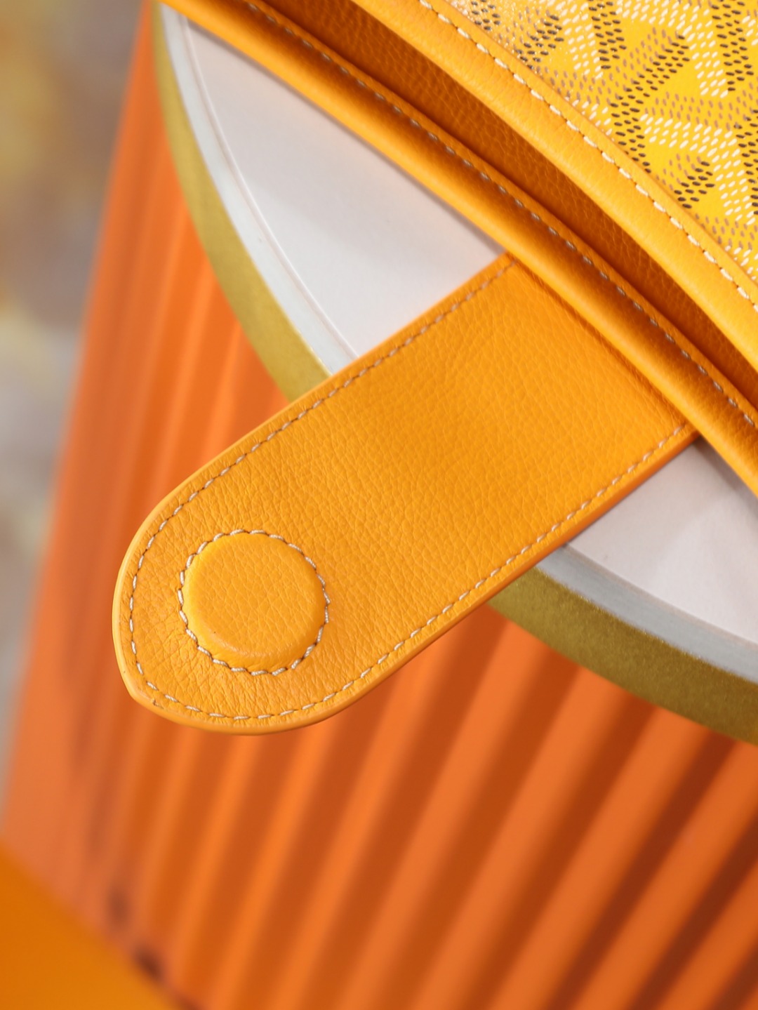 戈雅 斜跨 Goyard MUSETTE – Leather, Beechwood, and Canvas with Calfskin Trim F0-MUSETTPMLTY-01CG01P