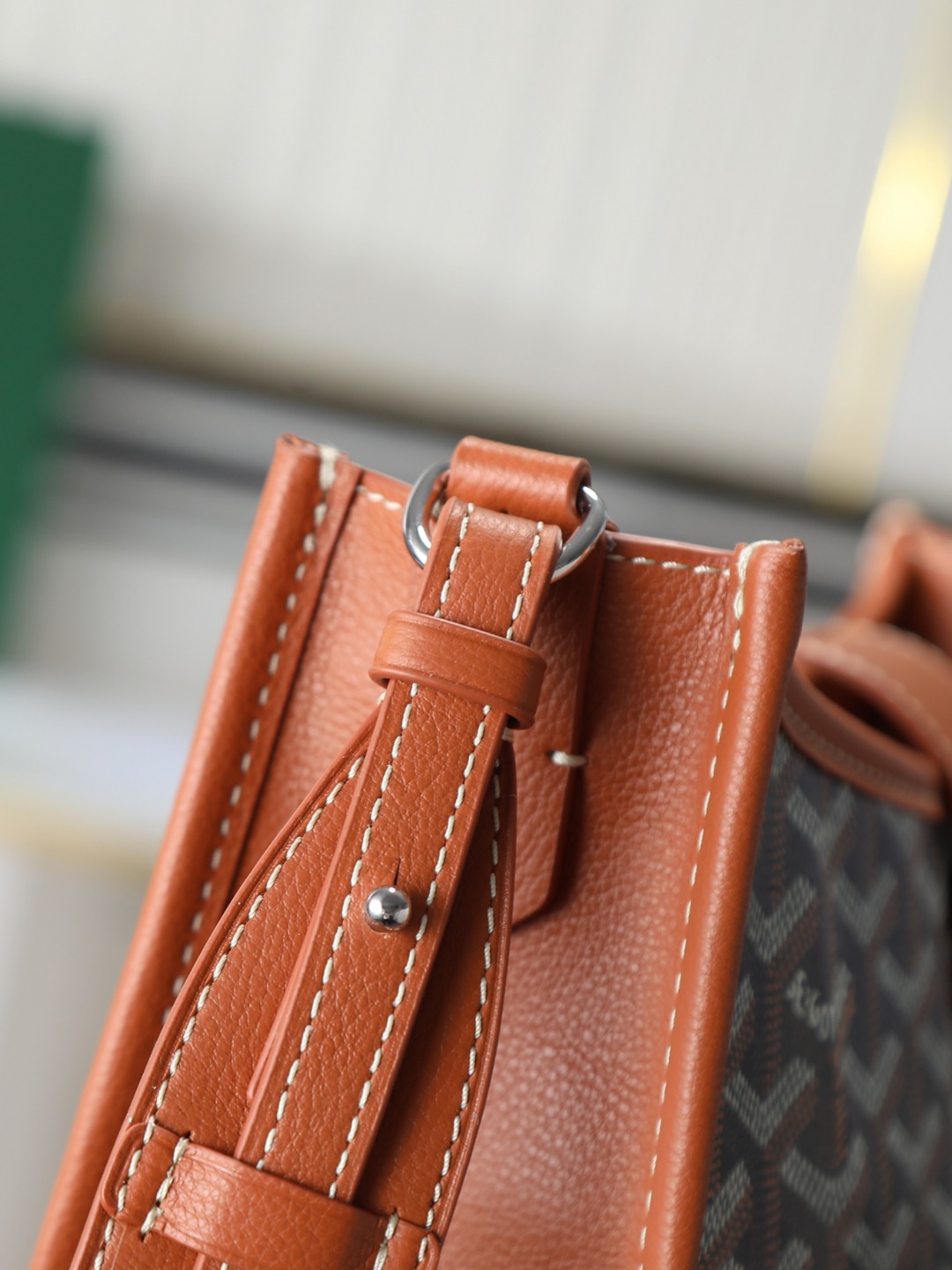 戈雅 斜跨 Goyard MUSETTE – Leather, Beechwood, and Canvas with Calfskin Trim F0-MUSETTPMLTY-01CG01P