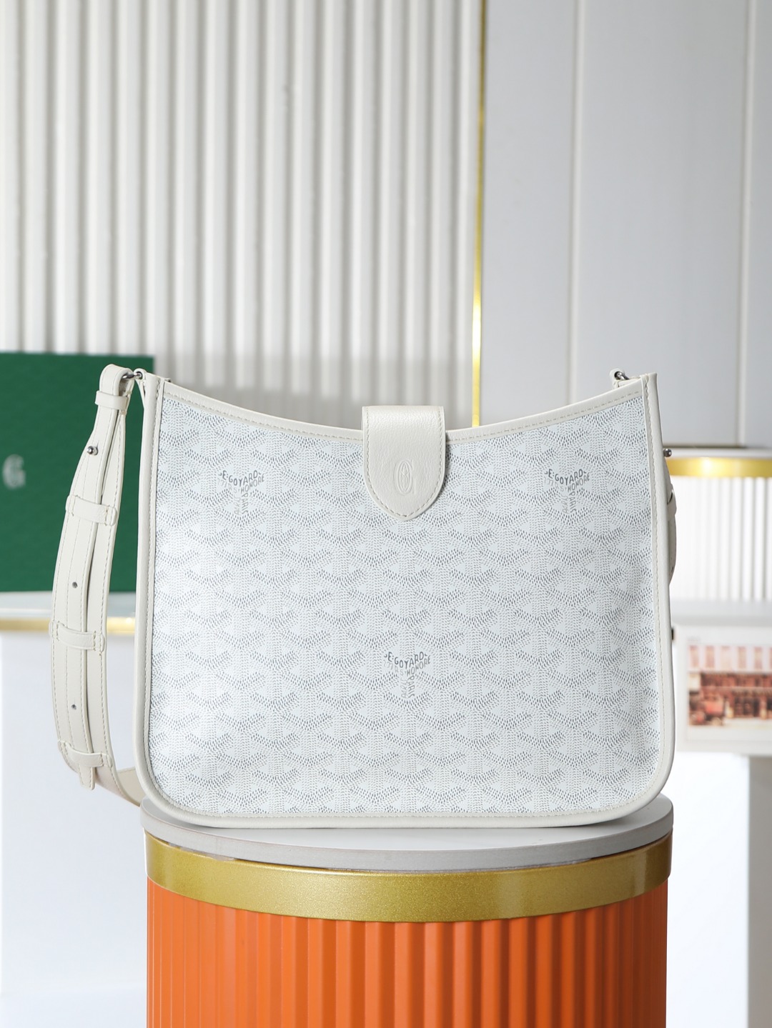 戈雅 斜跨 Goyard MUSETTE – Leather, Beechwood, and Canvas with Calfskin Trim F0-MUSETTPMLTY-01CG01P