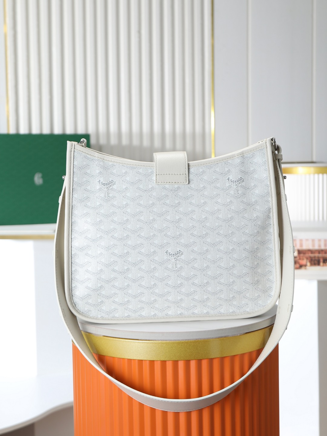 戈雅 斜跨 Goyard MUSETTE – Leather, Beechwood, and Canvas with Calfskin Trim F0-MUSETTPMLTY-01CG01P