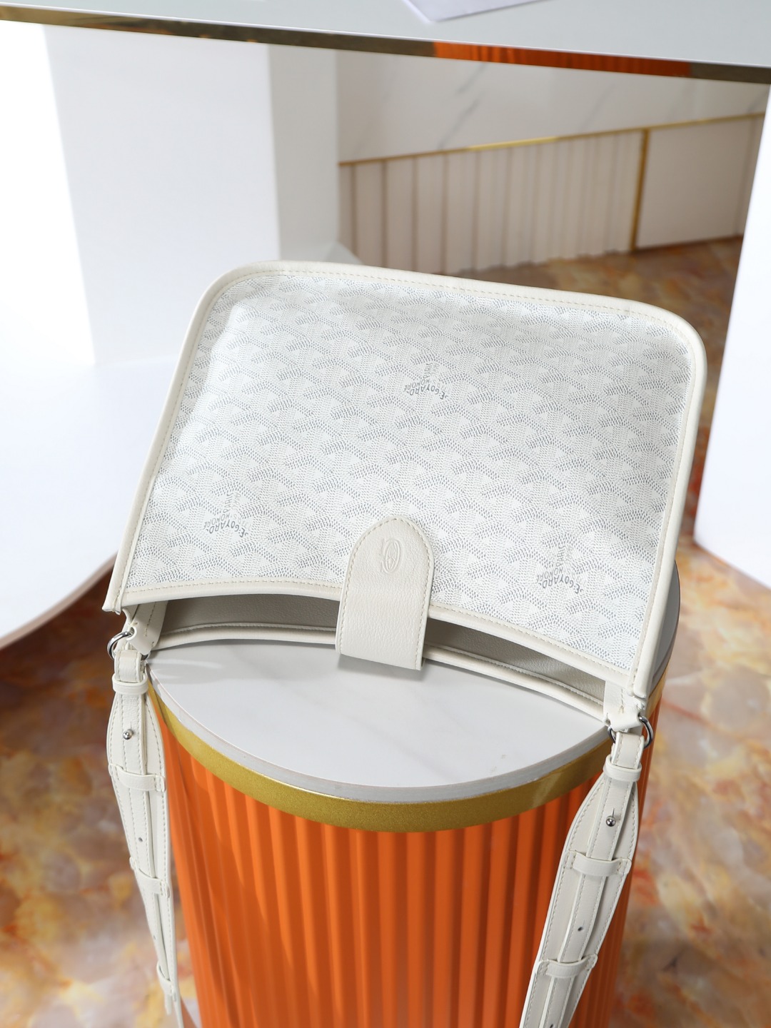 戈雅 斜跨 Goyard MUSETTE – Leather, Beechwood, and Canvas with Calfskin Trim F0-MUSETTPMLTY-01CG01P
