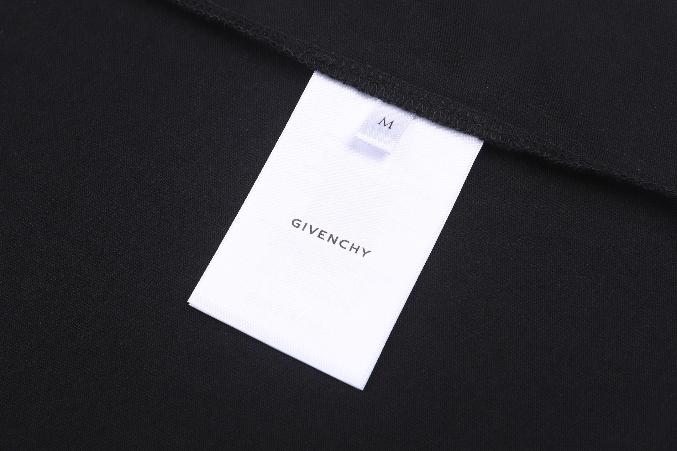 Givenchy 纪梵希 logo刺绣贴片圆领短袖 T恤 夏款 黑色 A0