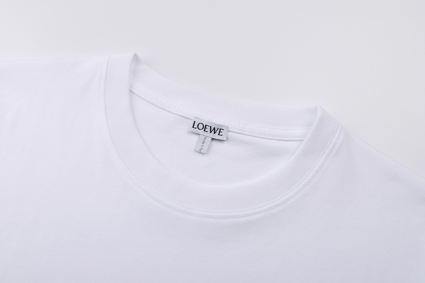 Loewe 罗意威 刺绣logo口袋圆领短袖 T恤 白色 黑色 A0 