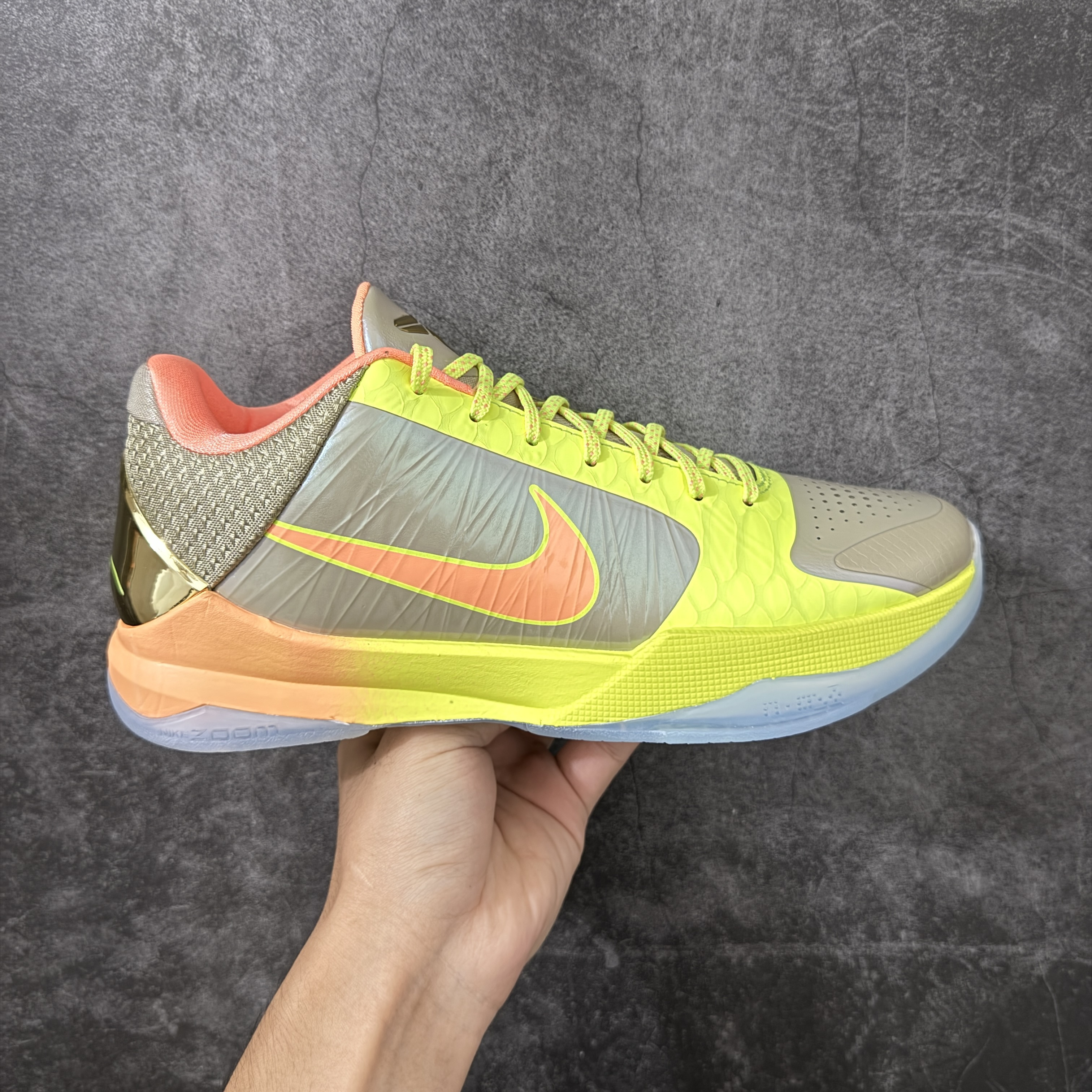 S2  Kobe5  科比 5  前掌气垫 后掌EVA 籃球鞋 球鞋 實戰鞋  真碳板  波鞋 橄榄金 IQ9316-200 