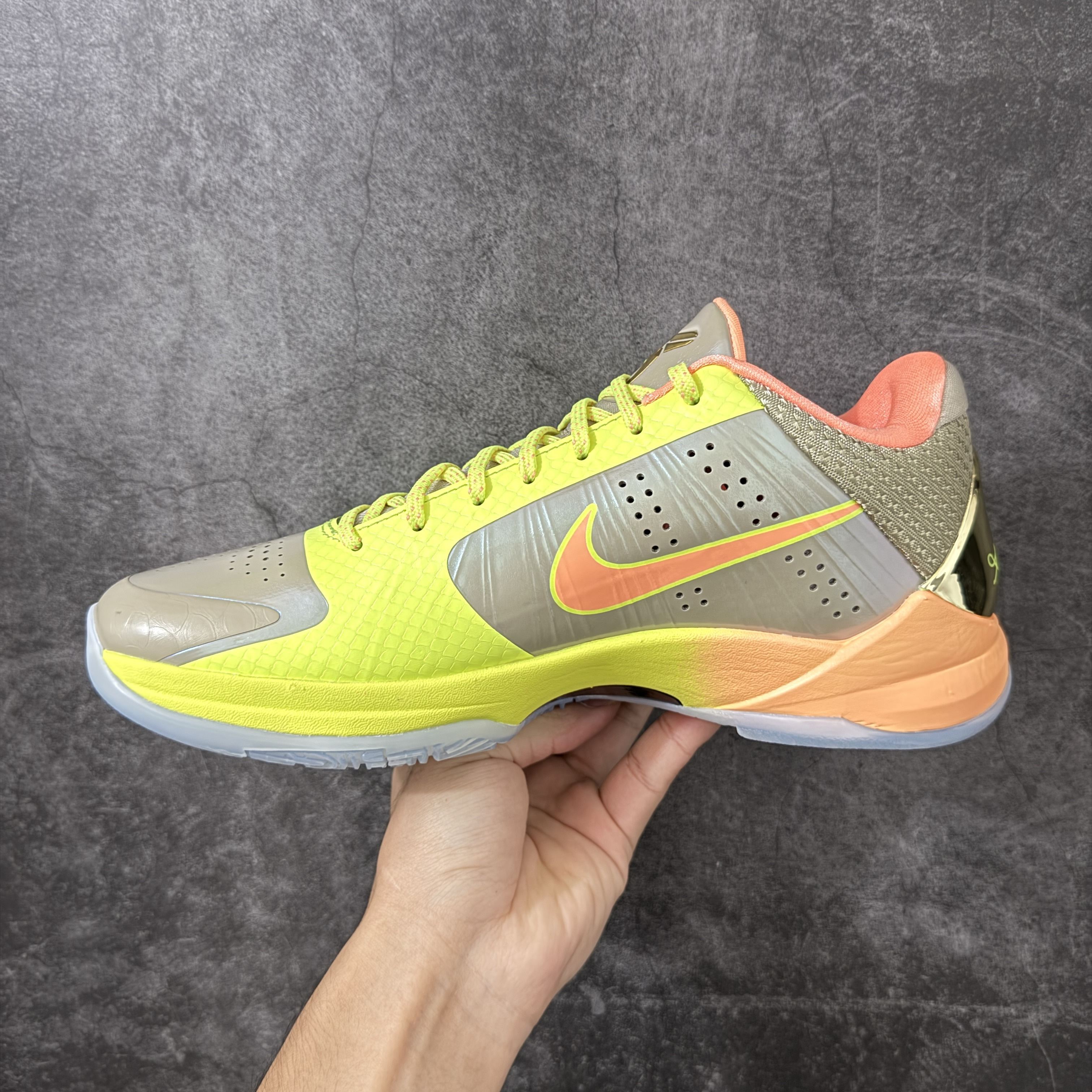 S2  Kobe5  科比 5  前掌气垫 后掌EVA 籃球鞋 球鞋 實戰鞋  真碳板  波鞋 橄榄金 IQ9316-200 