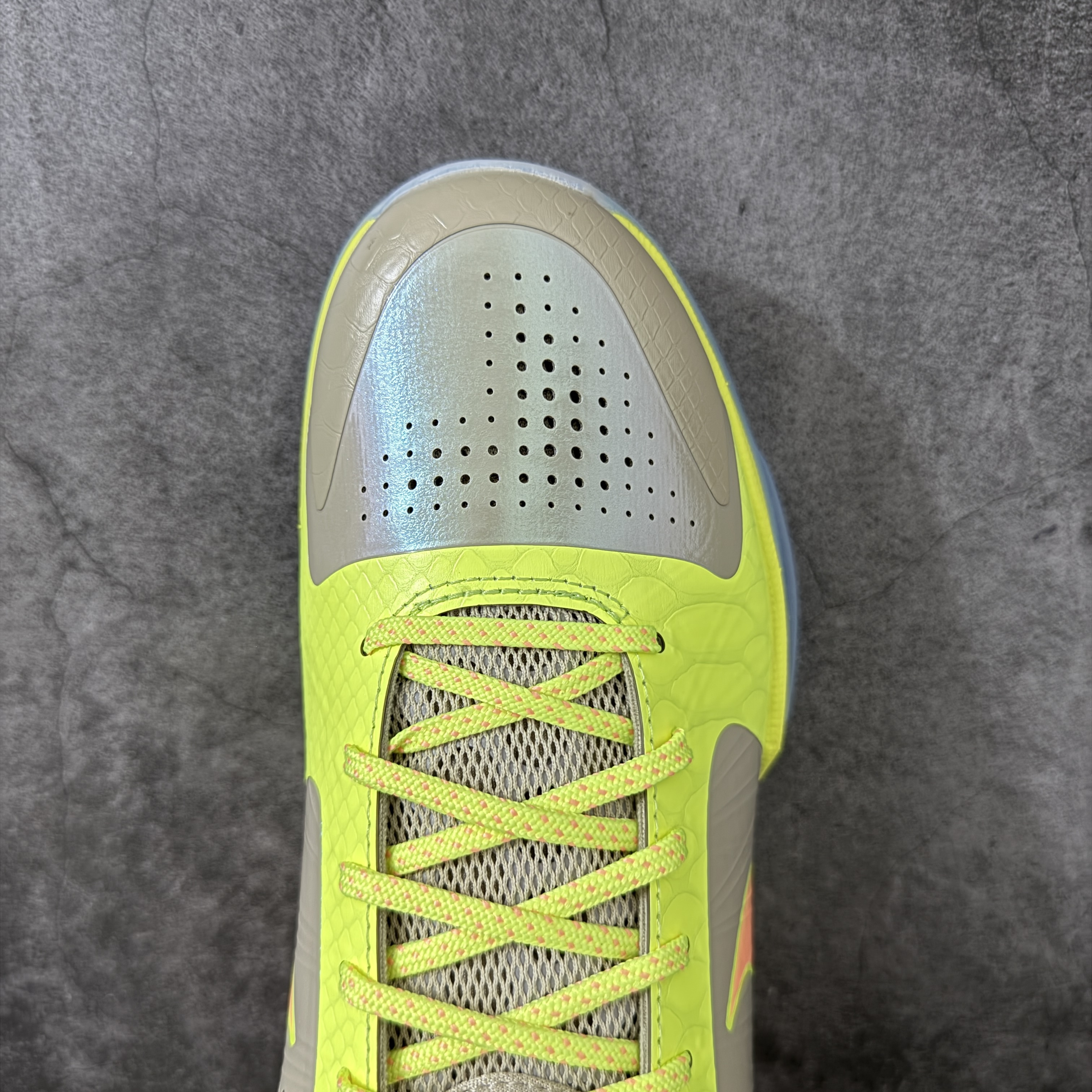 S2  Kobe5  科比 5  前掌气垫 后掌EVA 籃球鞋 球鞋 實戰鞋  真碳板  波鞋 橄榄金 IQ9316-200 