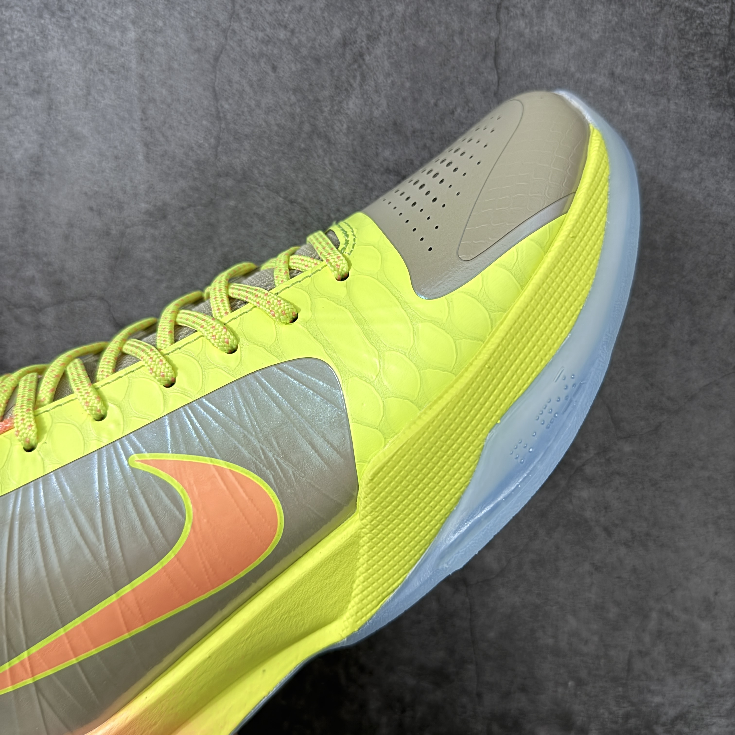 S2  Kobe5  科比 5  前掌气垫 后掌EVA 籃球鞋 球鞋 實戰鞋  真碳板  波鞋 橄榄金 IQ9316-200 