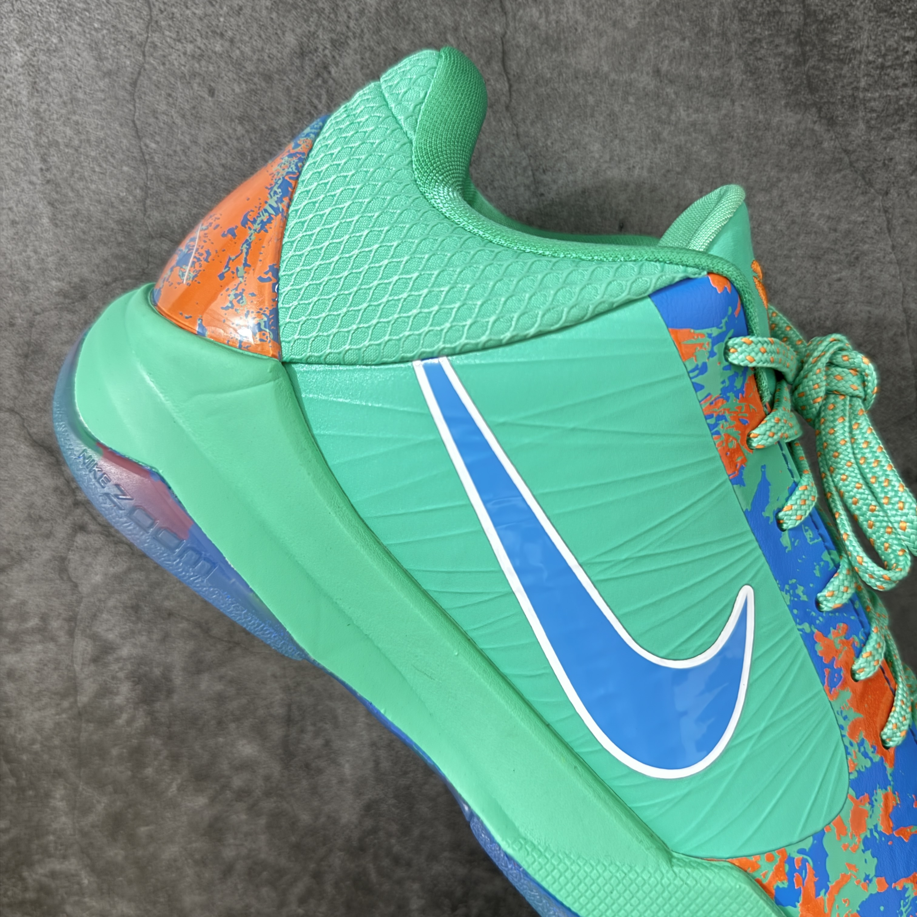 S2  Kobe5  科比 5  前掌气垫 后掌EVA 籃球鞋 球鞋 實戰鞋  真碳板  波鞋 薄荷绿自由女神 IX1200-300 