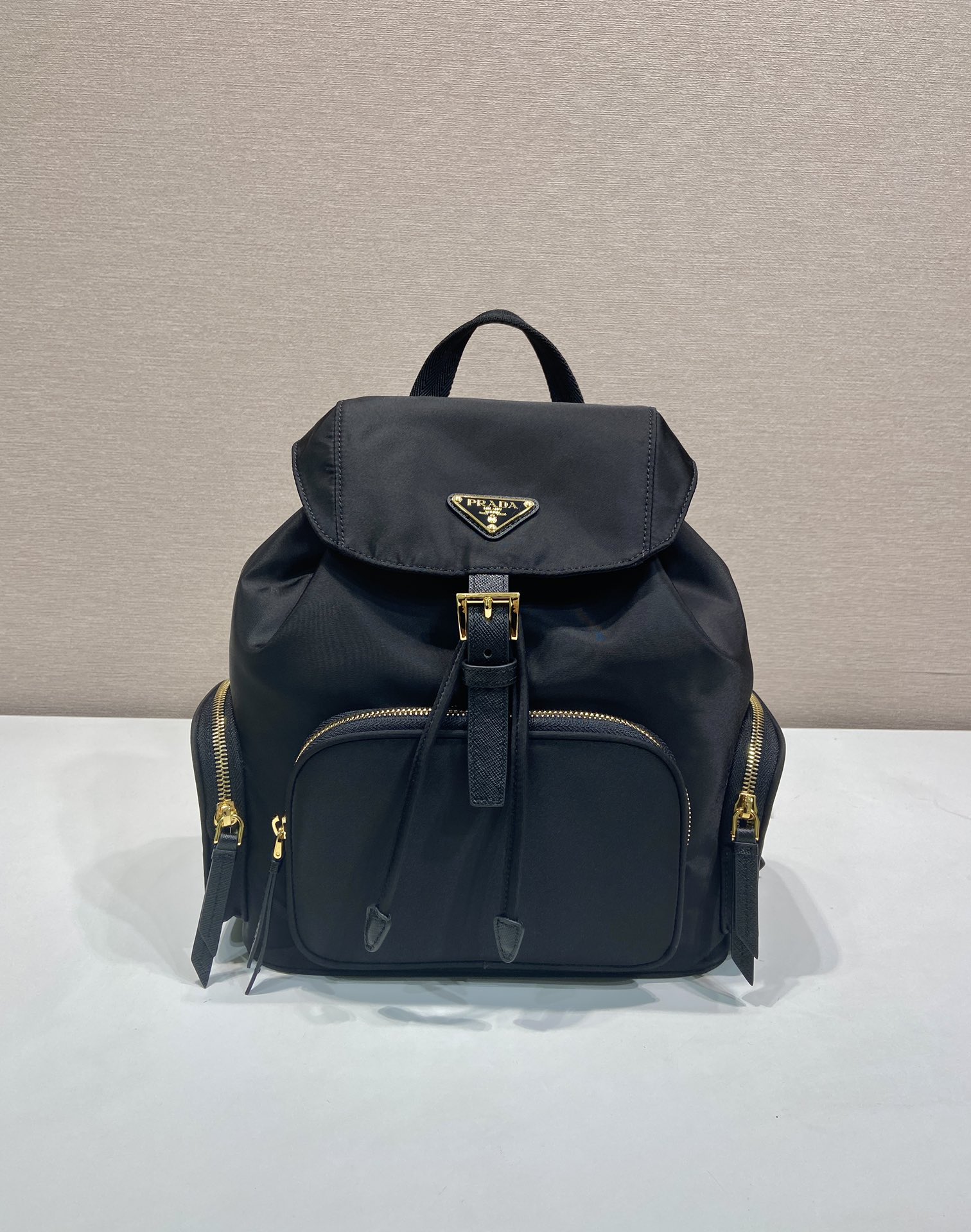 普拉达 PRADA Re-Nylon 双肩包 黑色 尼龙 H0-1BZ081_RV44_F0632