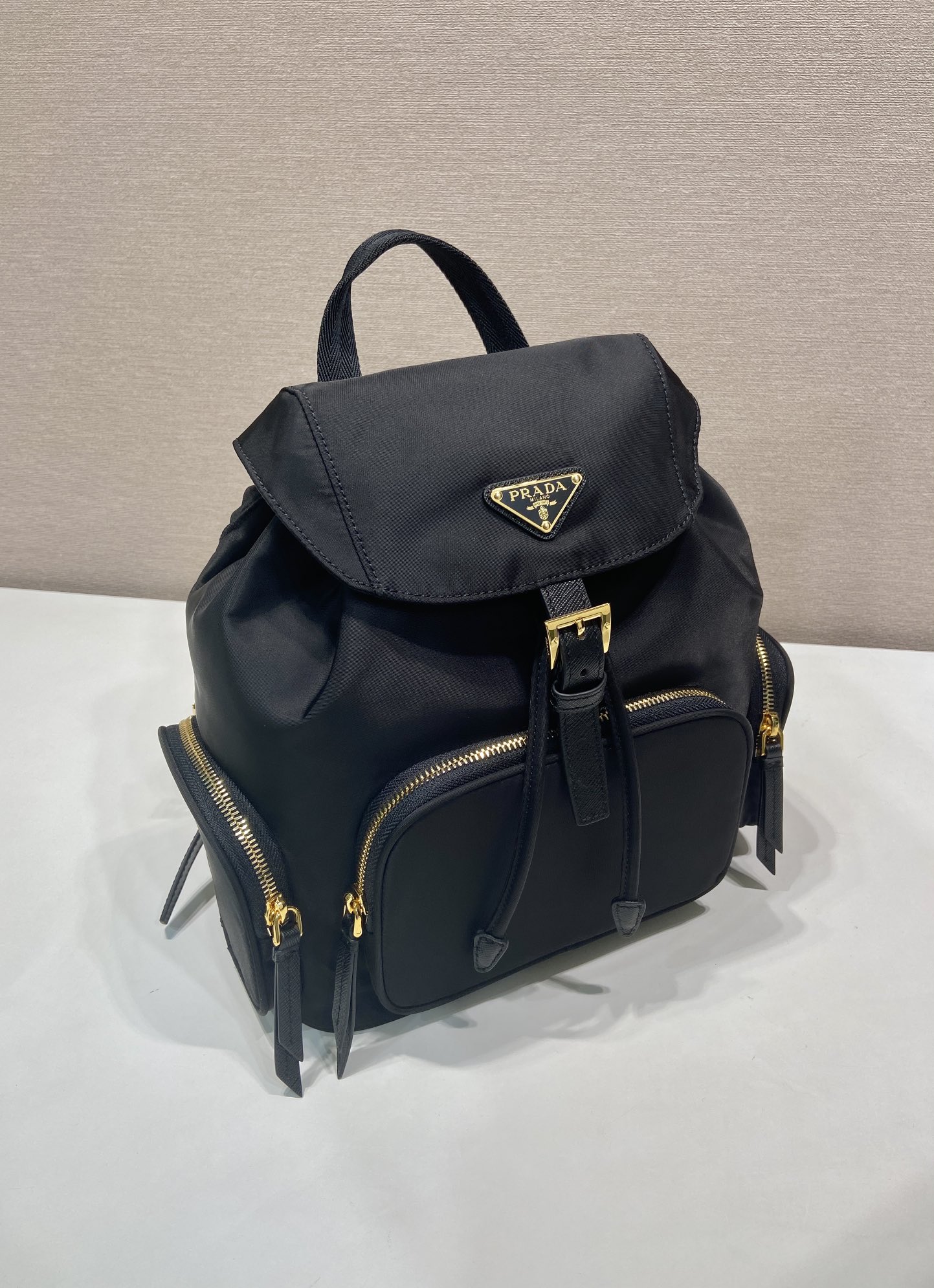普拉达 PRADA Re-Nylon 双肩包 黑色 尼龙 H0-1BZ081_RV44_F0632
