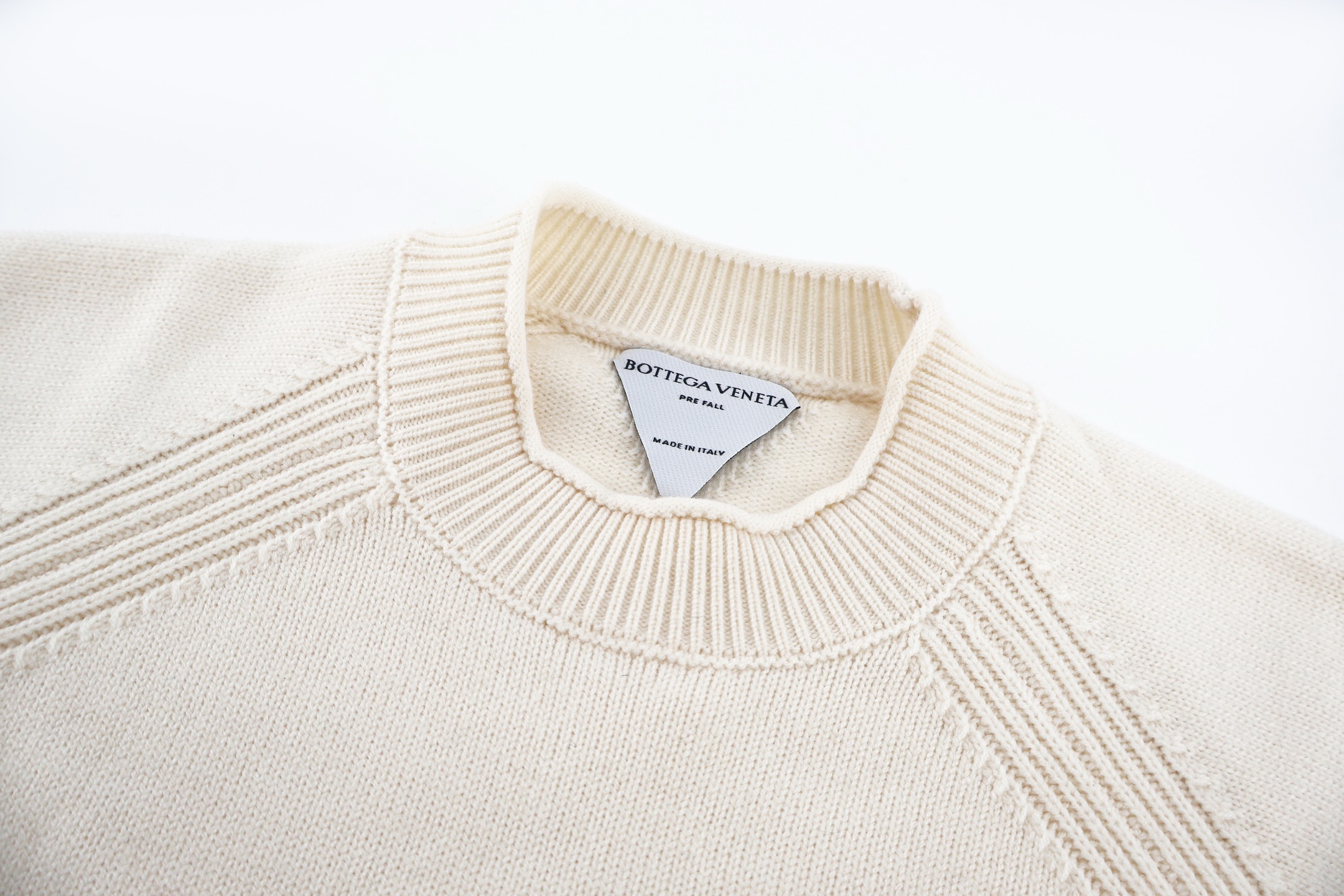 Bottega Veneta 纯色卷边圆领毛衣 针织衫 外套 长袖 咖色 白色 B5