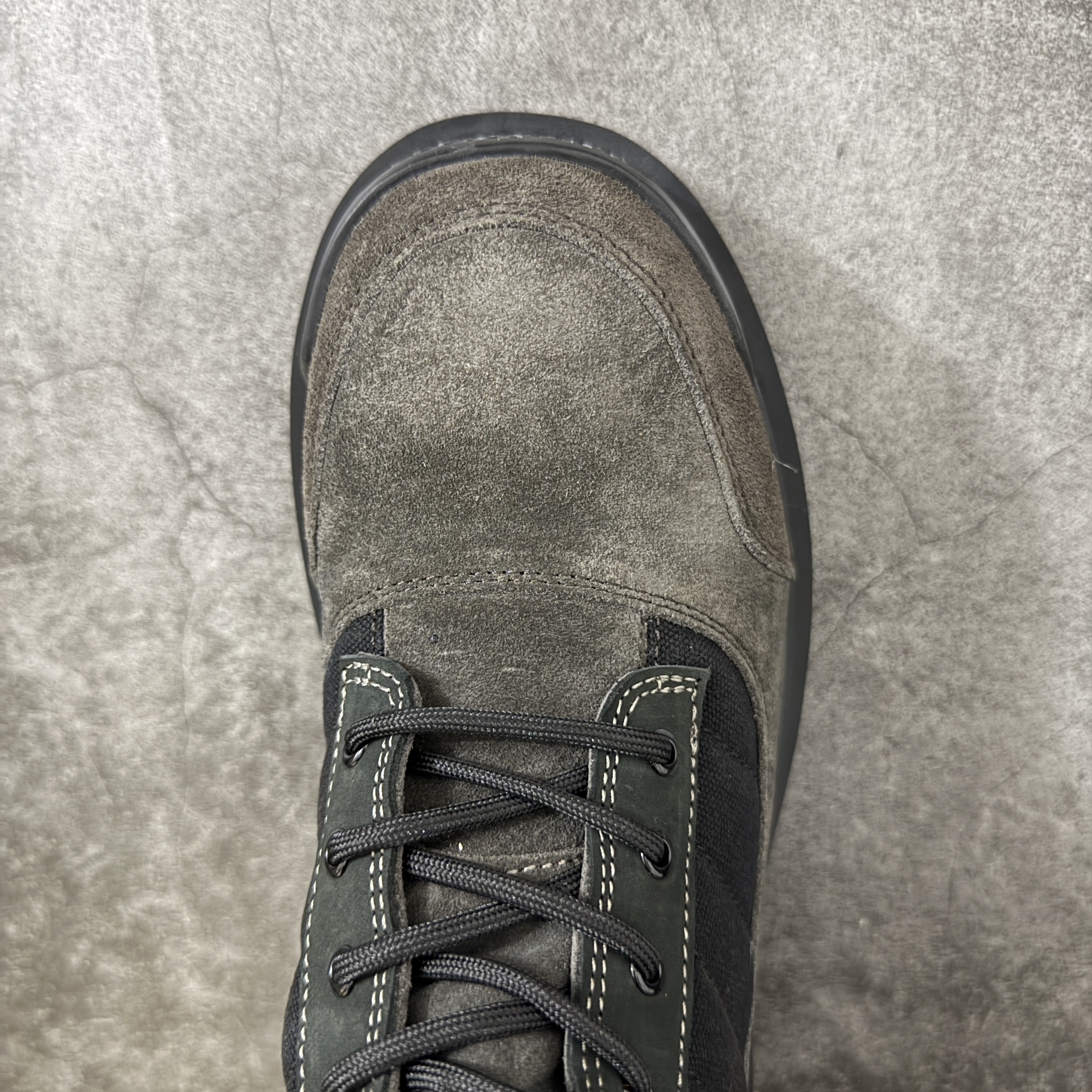Balenciaga  巴黎世家  Combat Strike 麂皮小牛皮圆头系带短筒马丁靴 2cm C0-黑色 867708WCB452010