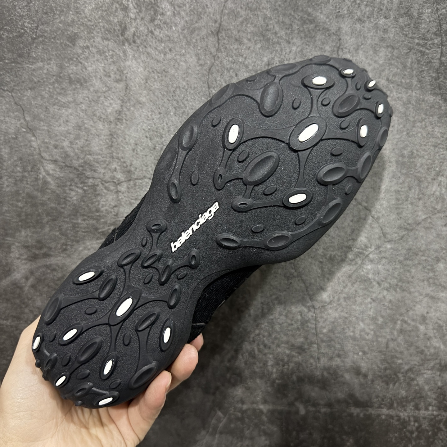 Balenciaga 巴黎世家 21代 Monday Ultra灯芯绒 圆头系带   生活休闲鞋男款 C0 黑色-853505WMNDI1000