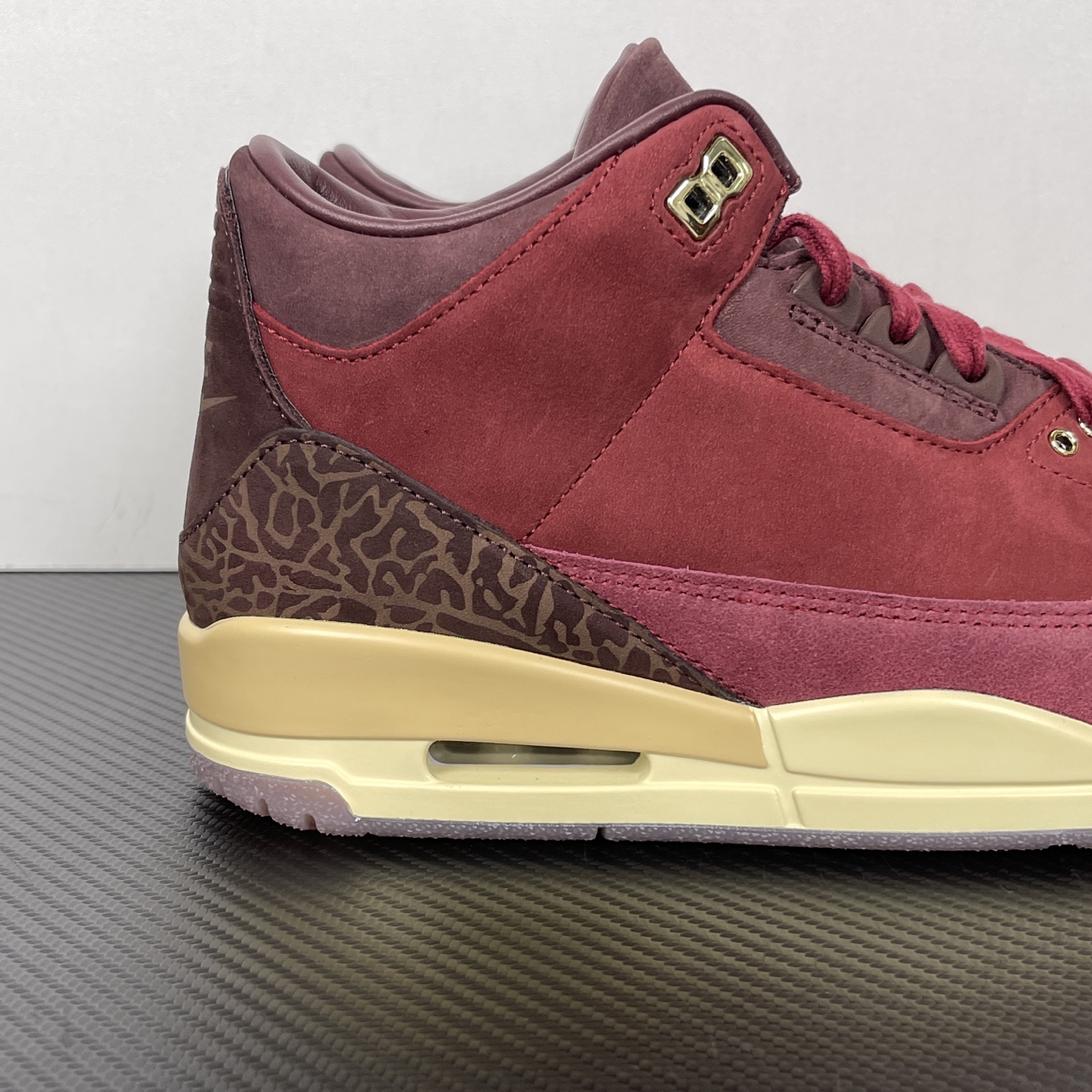 木盒 Air Jordan 3 AJ3 OG Premium Bin 23  休闲中桶 复古篮球鞋 男鞋 红色 IO7744-600