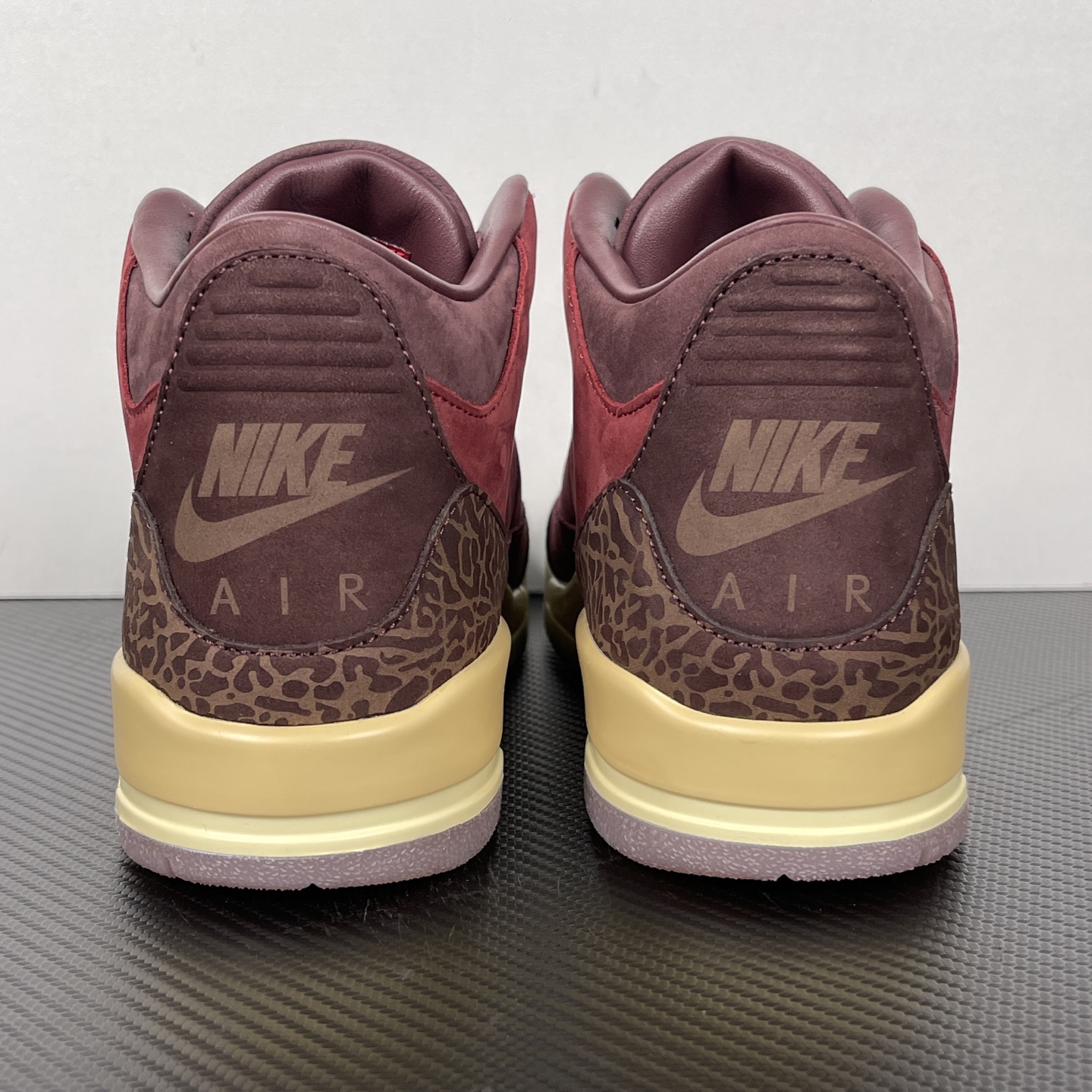 木盒 Air Jordan 3 AJ3 OG Premium Bin 23  休闲中桶 复古篮球鞋 男鞋 红色 IO7744-600