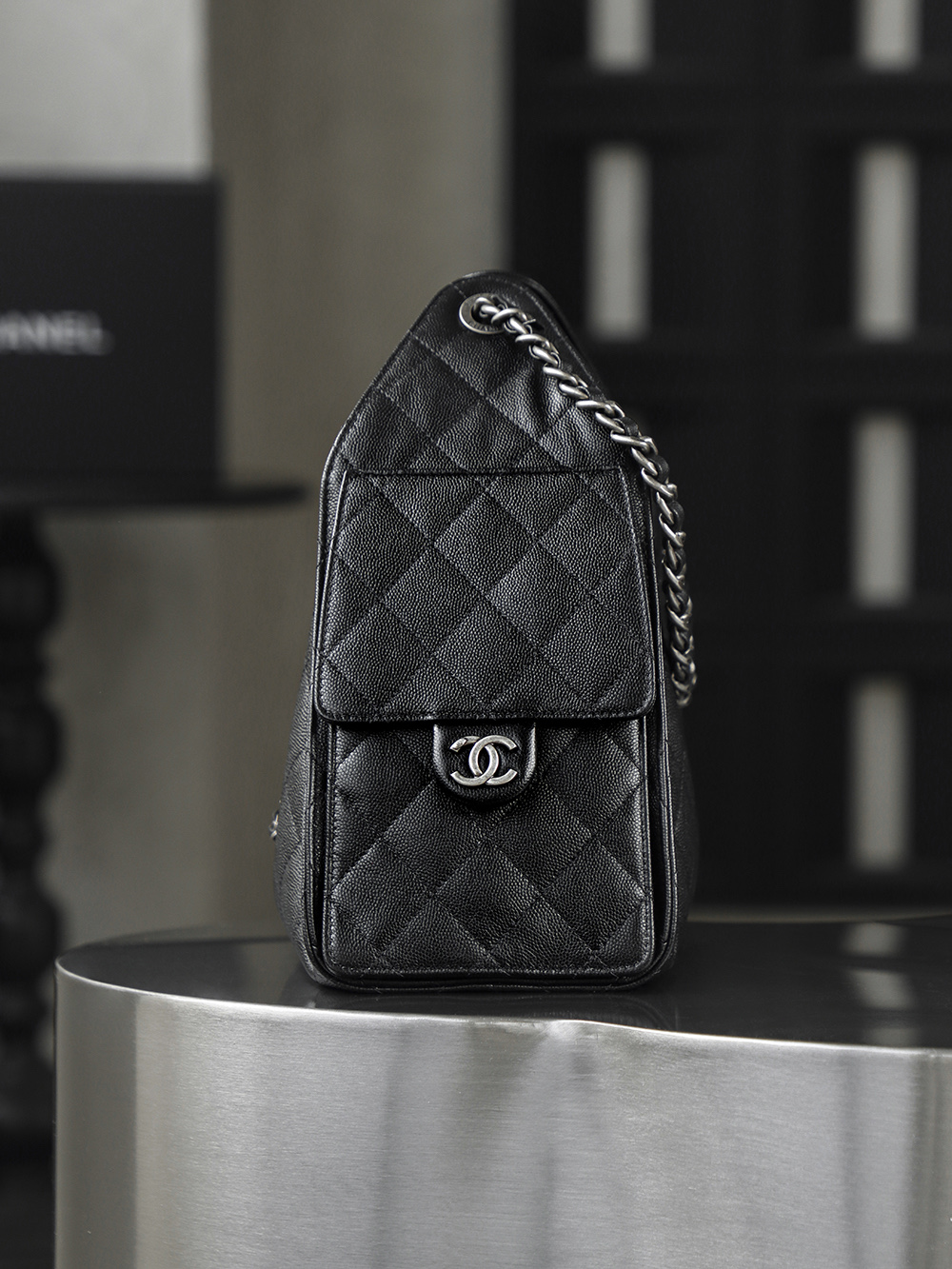 CHA 25bag 26C mini  High-End Replica Luxury Reps 嬉皮包单肩包 麂皮 黑银 A5  