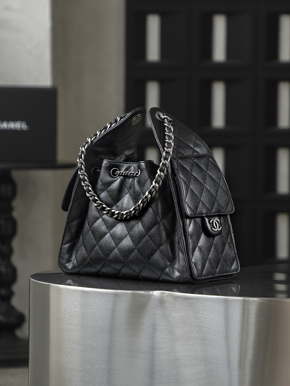 CHA 25bag 26C mini  High-End Replica Luxury Reps 嬉皮包单肩包 麂皮 黑银 A5  