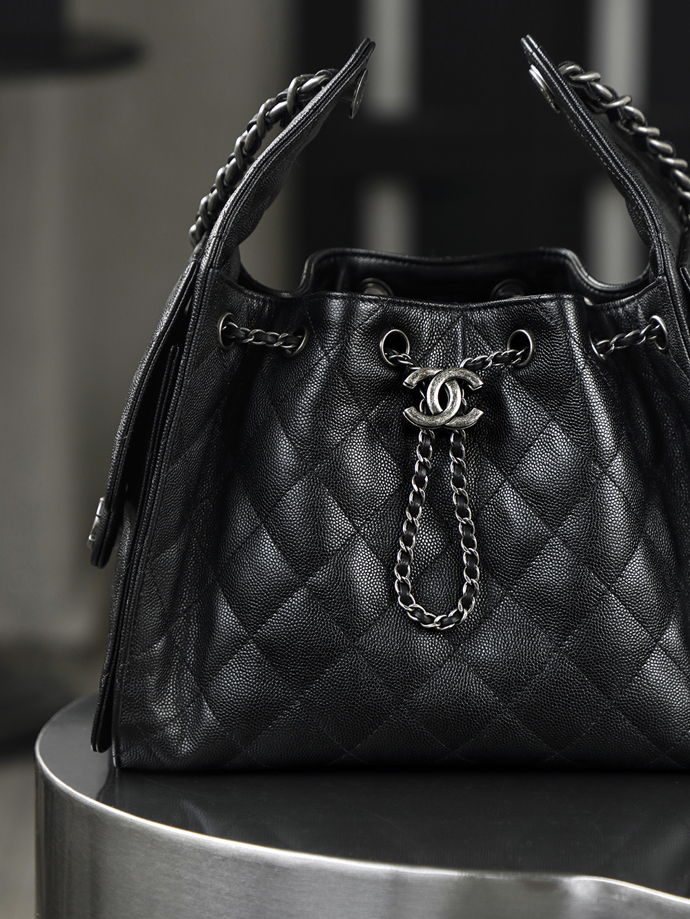 CHA 25bag 26C mini  High-End Replica Luxury Reps 嬉皮包单肩包 麂皮 黑银 A5  