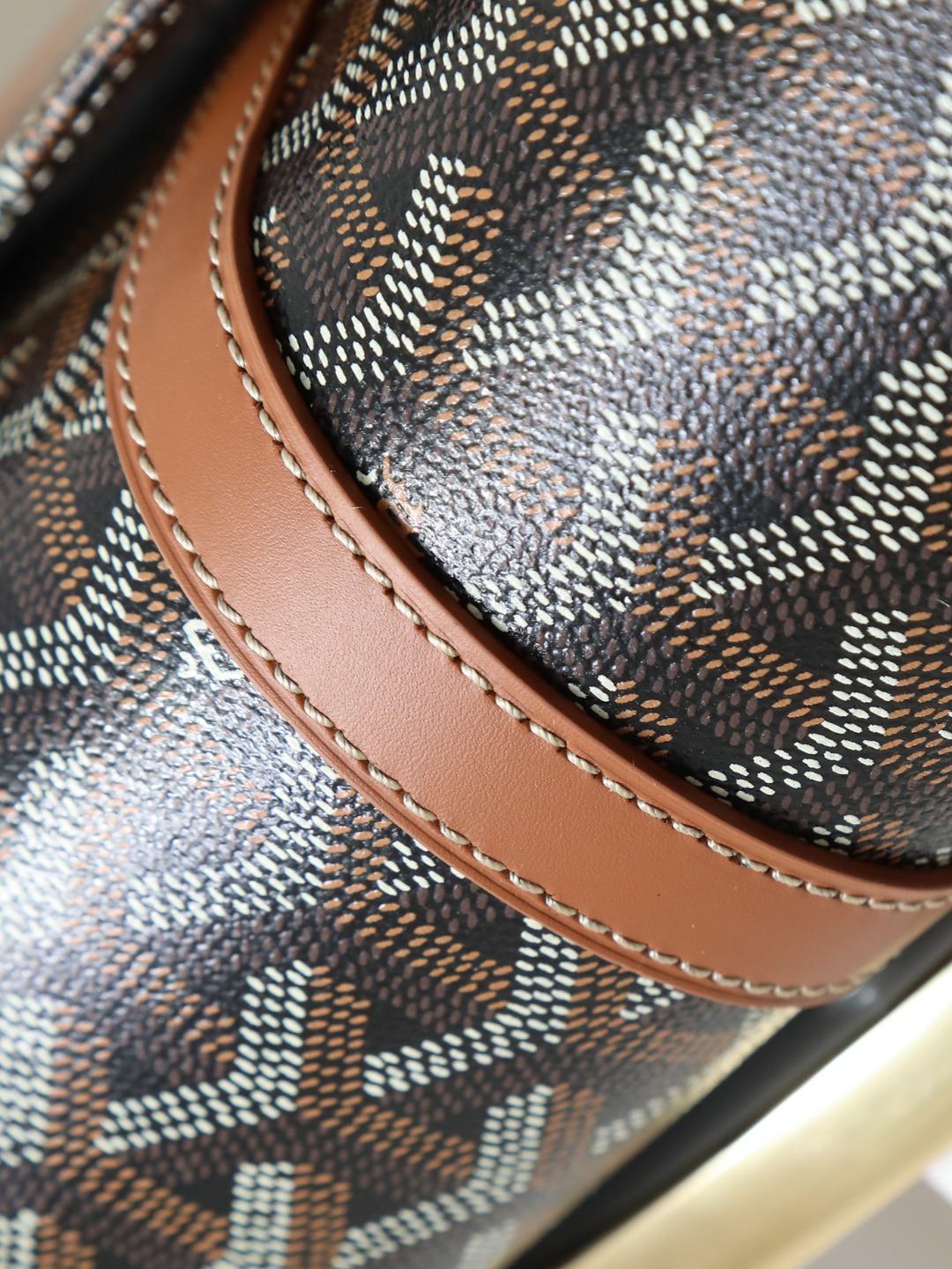 GOYARD 戈雅 邮差 Belvedere Messenger Bag (Canvas and Leather) — Dual-Use Handheld/Shoulder Bag-F0-BELVE3MMLTY