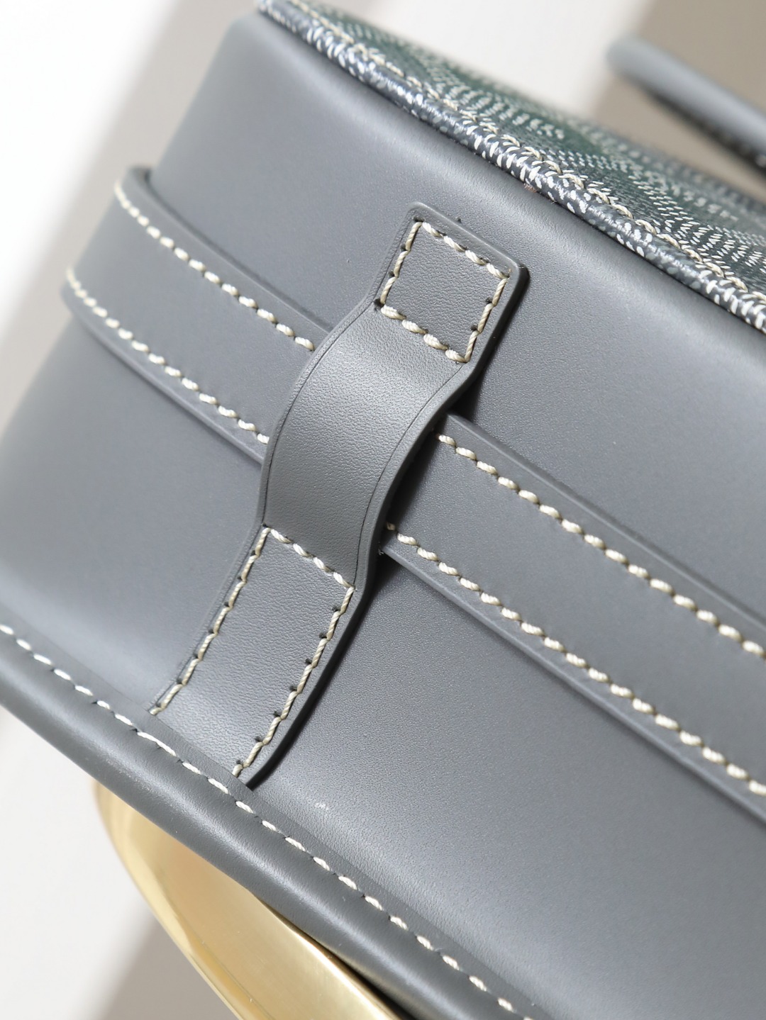 GOYARD 戈雅 邮差 Belvedere Messenger Bag (Canvas and Leather) — Dual-Use Handheld/Shoulder Bag-F0-BELVE3MMLTY
