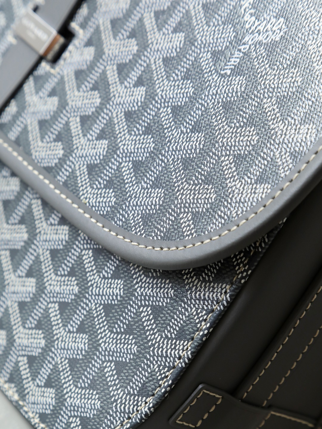 GOYARD 戈雅 邮差 Belvedere Messenger Bag (Canvas and Leather) — Dual-Use Handheld/Shoulder Bag-F0-BELVE3MMLTY