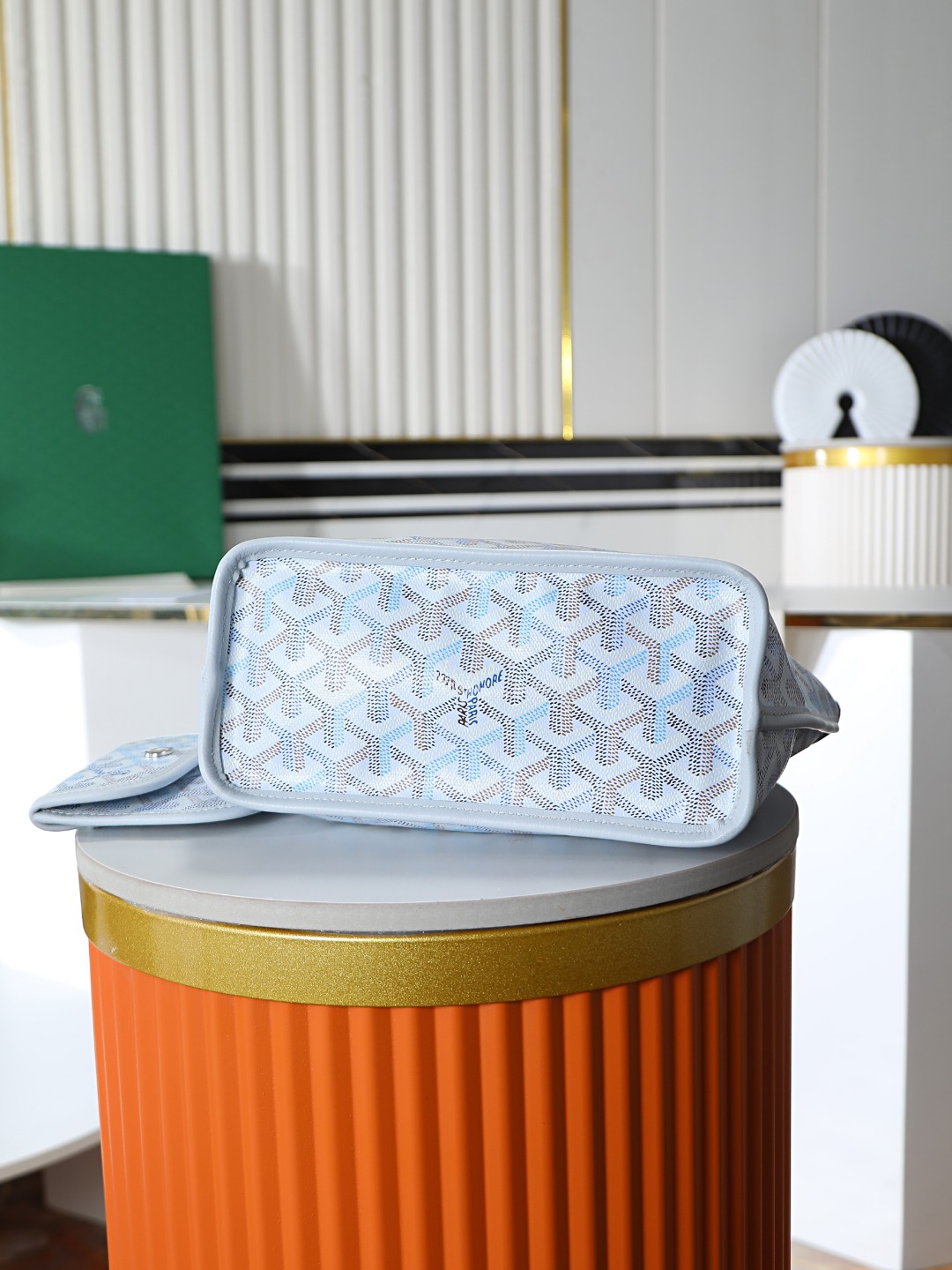 GOYARD 戈雅双面 Belvedere Reversible Mini Tote (Canvas and Leather) — Dual-use bag (handheld/shoulder carry)-F0-ANJCROMINCG