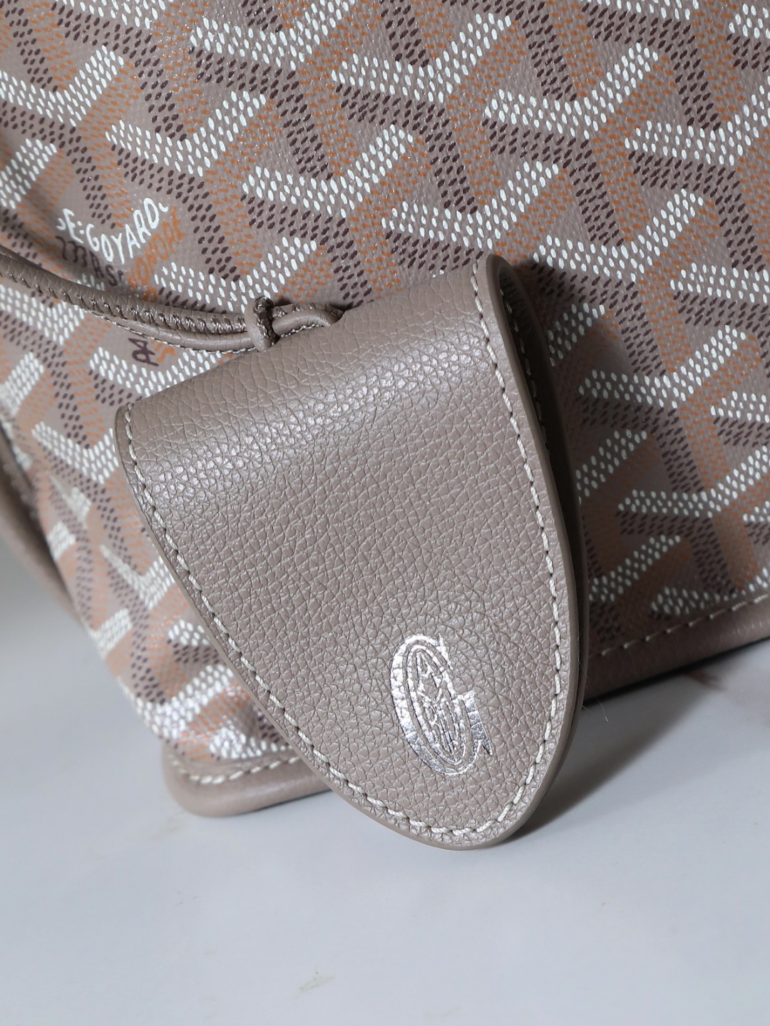 GOYARD 戈雅双面 Belvedere Reversible Mini Tote (Canvas and Leather) — Dual-use bag (handheld/shoulder carry)-F0-ANJCROMINCG