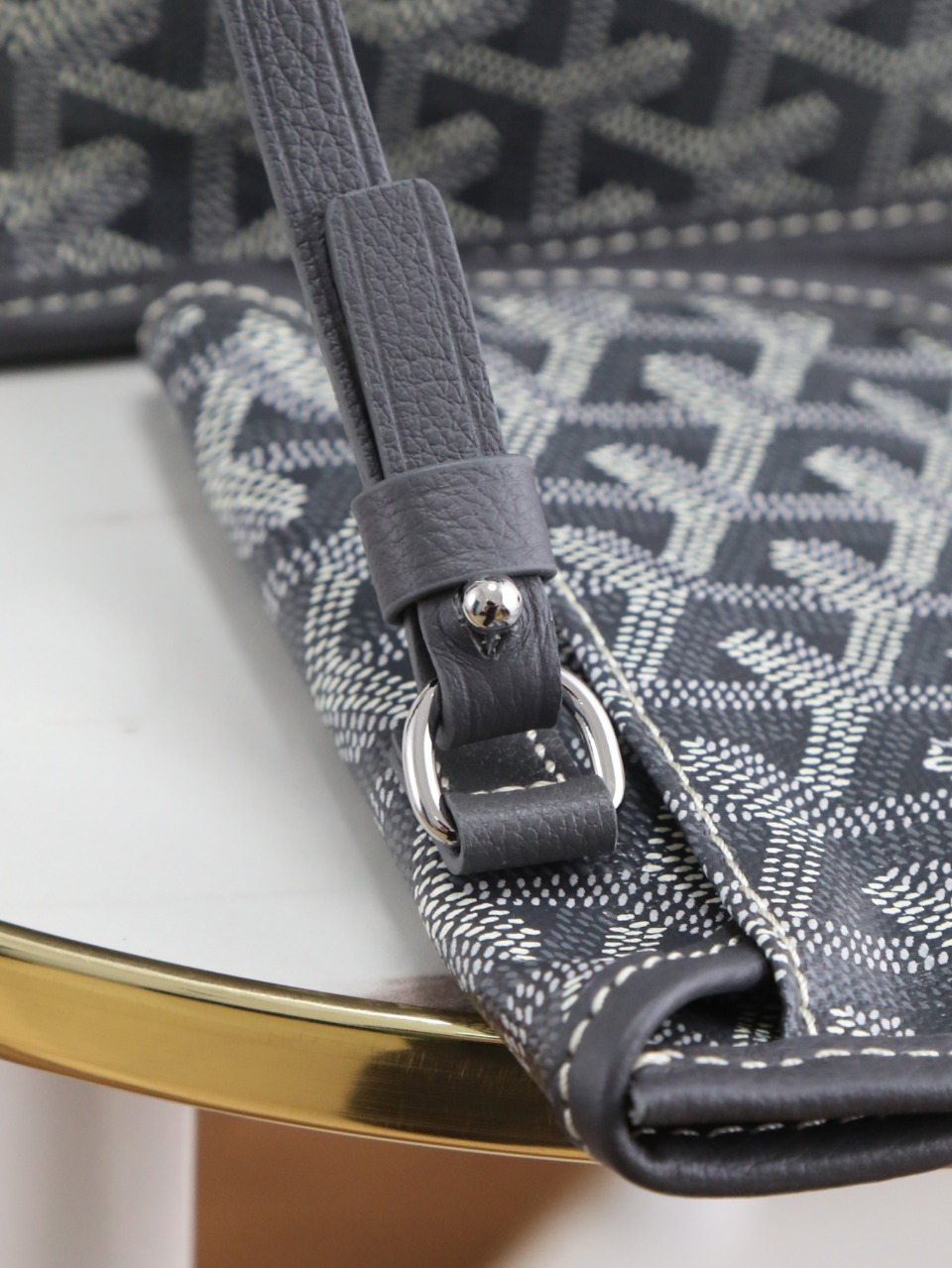 GOYARD 戈雅双面 Belvedere Reversible Mini Tote (Canvas and Leather) — Dual-use bag (handheld/shoulder carry)-F0-ANJOUSMINCG51TY51P