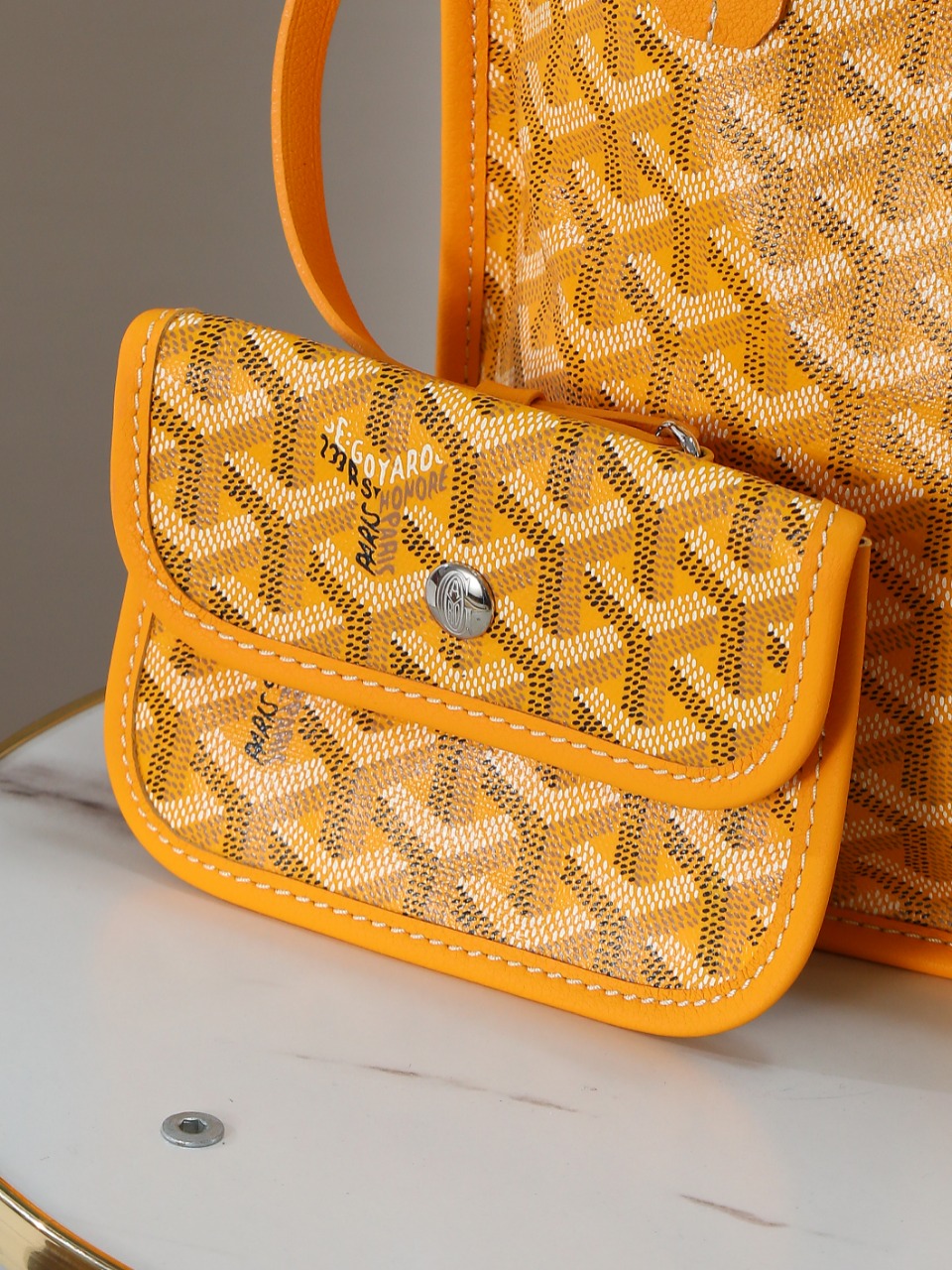 GOYARD 戈雅双面 Belvedere Reversible Mini Tote (Canvas and Leather) — Dual-use bag (handheld/shoulder carry)-F0-ANJOUSMINCG08TY08P
