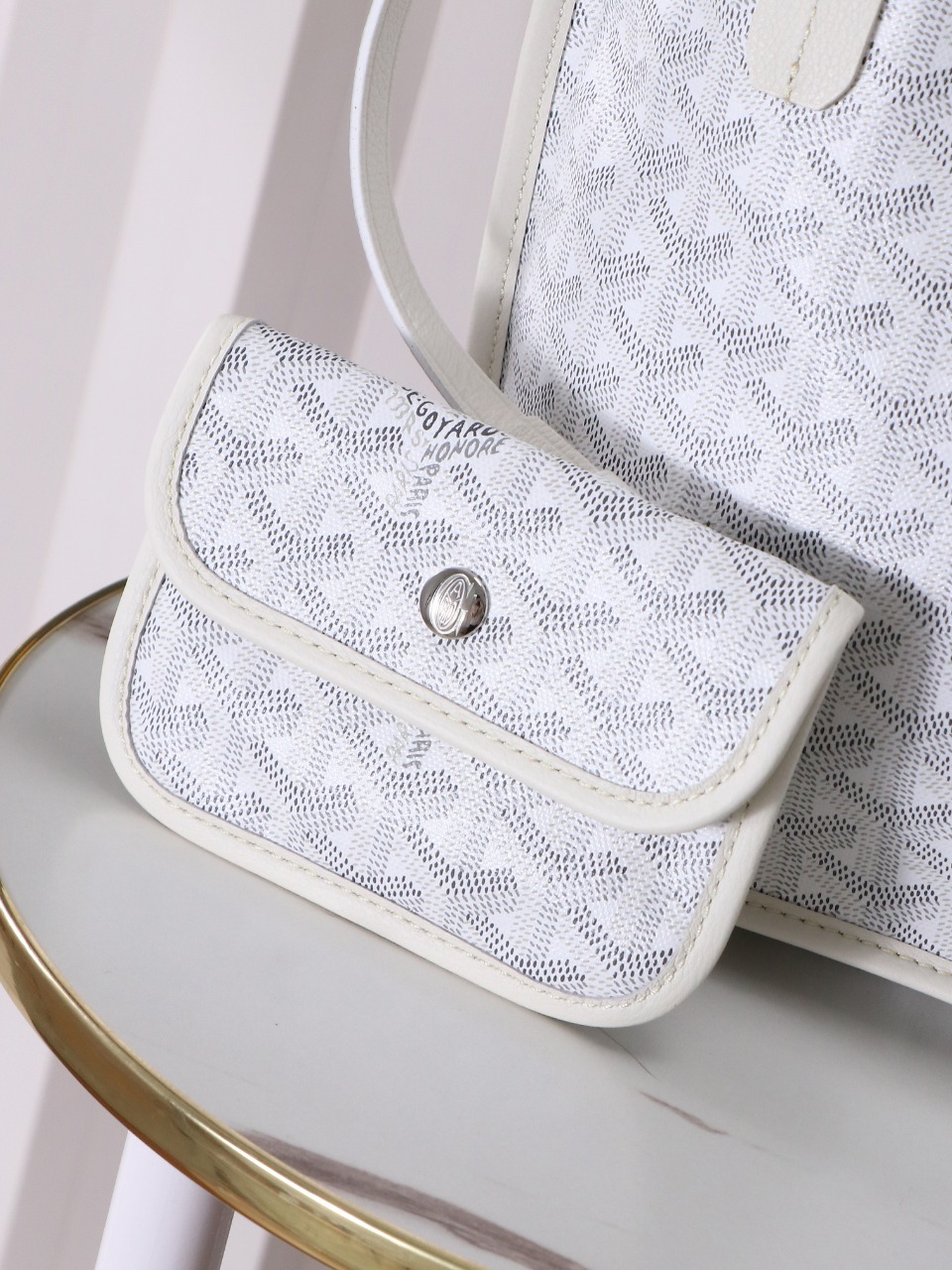 GOYARD 戈雅双面 Belvedere Reversible Mini Tote (Canvas and Leather) — Dual-use bag (handheld/shoulder carry)-F0-ANJCROMINCG-50TY50P