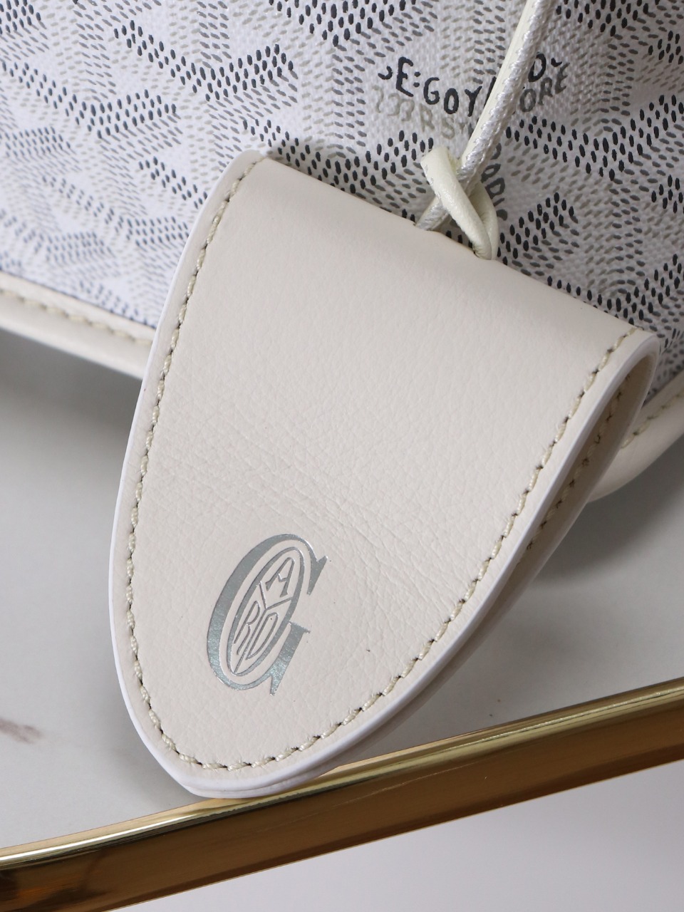 GOYARD 戈雅双面 Belvedere Reversible Mini Tote (Canvas and Leather) — Dual-use bag (handheld/shoulder carry)-F0-ANJCROMINCG-50TY50P