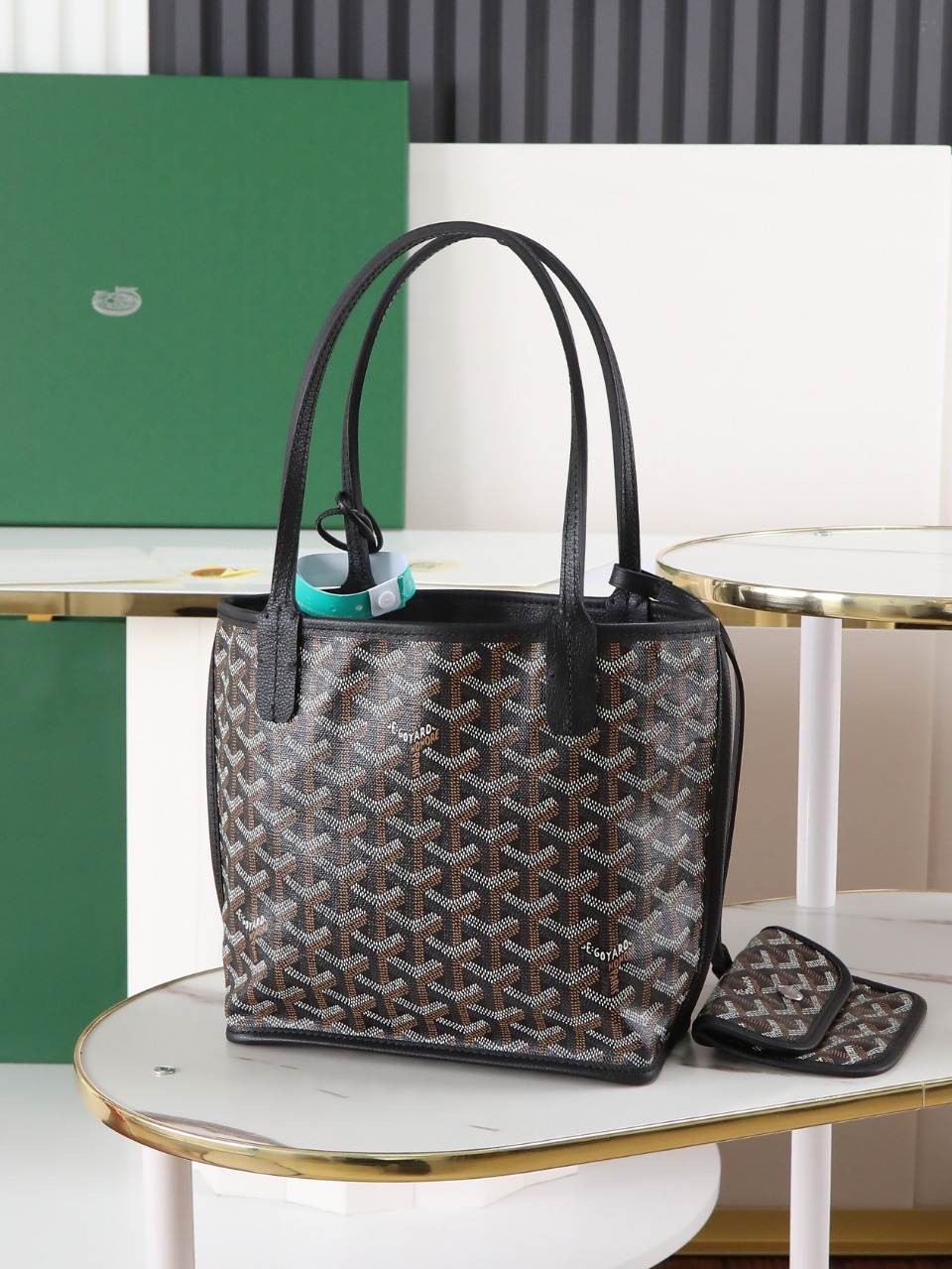 GOYARD 戈雅双面 Belvedere Reversible Mini Tote (Canvas and Leather) — Dual-use bag (handheld/shoulder carry)-F0-ANJCROMINCG 