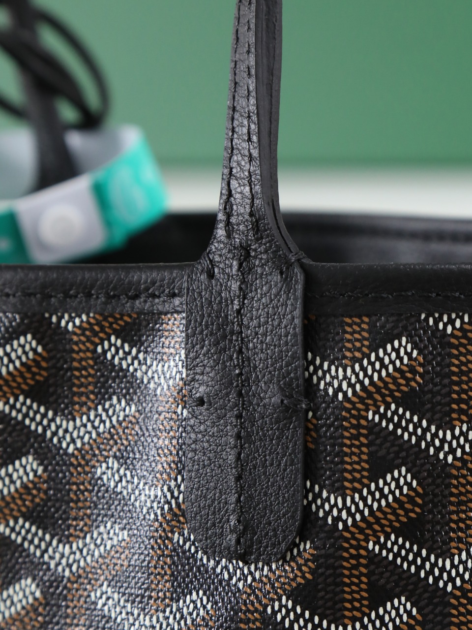 GOYARD 戈雅双面 Belvedere Reversible Mini Tote (Canvas and Leather) — Dual-use bag (handheld/shoulder carry)-F0-ANJCROMINCG 