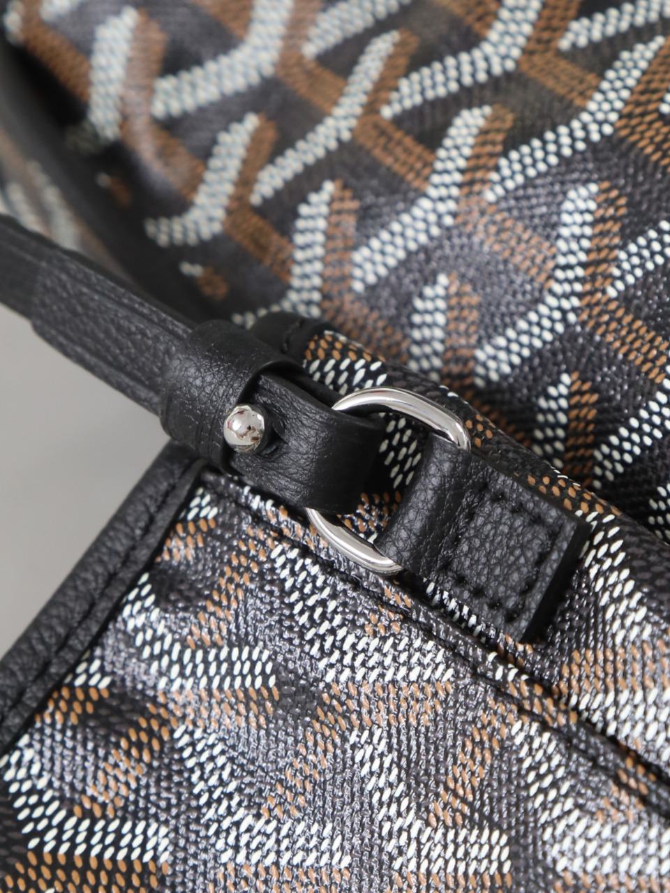 GOYARD 戈雅双面 Belvedere Reversible Mini Tote (Canvas and Leather) — Dual-use bag (handheld/shoulder carry)-F0-ANJCROMINCG 