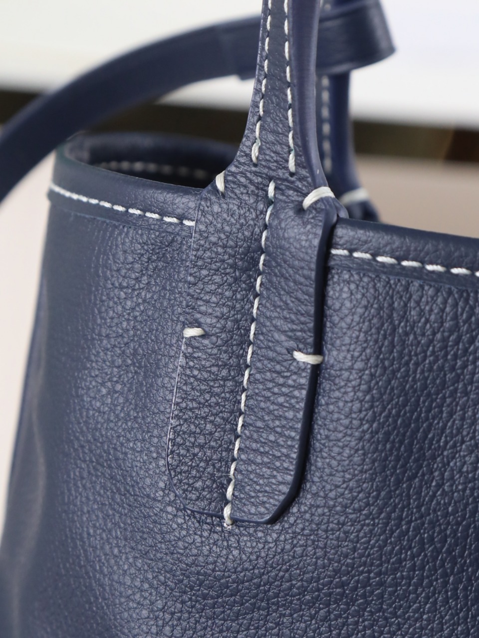 GOYARD 戈雅双面 Belvedere Reversible Mini Tote (Canvas and Leather) — Dual-use bag (handheld/shoulder carry)-F0-ANJCROMINCG 
