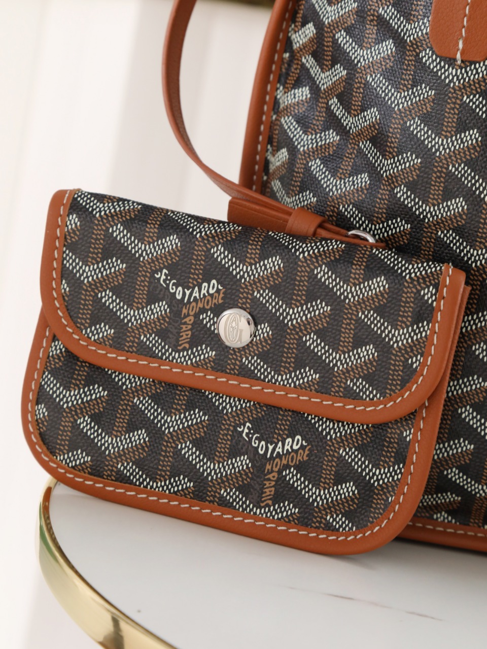 GOYARD 戈雅双面 Belvedere Reversible Mini Tote (Canvas and Leather) — Dual-use bag (handheld/shoulder carry)-F0-ANJCROMINCG 
