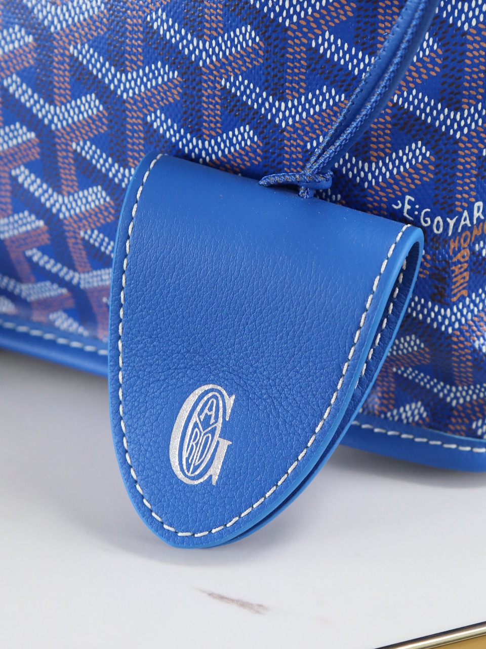 GOYARD 戈雅双面 Belvedere Reversible Mini Tote (Canvas and Leather) — Dual-use bag (handheld/shoulder carry)-F0-ANJCROMINCG 