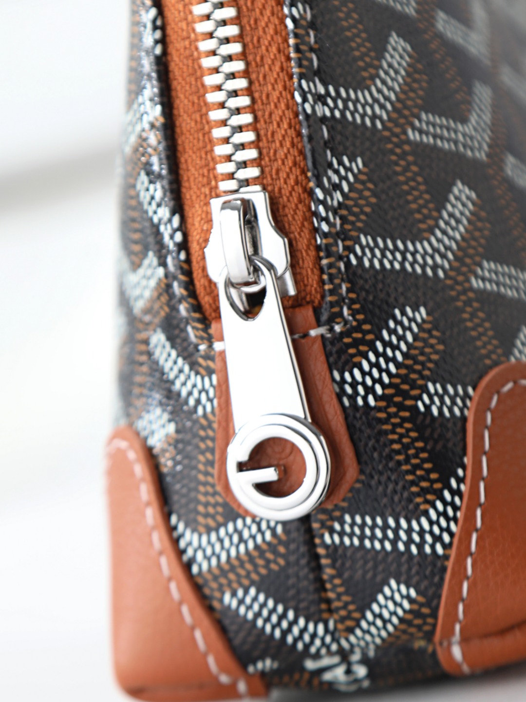 GOYARD 戈雅化妆包  Vendome (Canvas and Leather) — Women's Cosmetic Bag-F0- VENDOTPMLTY