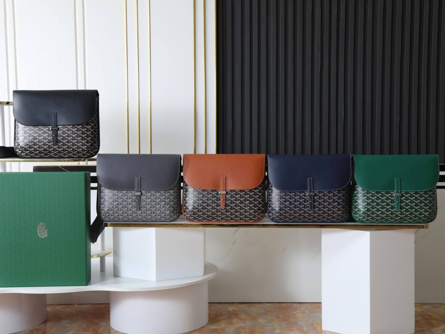 GOYARD 戈雅 邮差 COURSIER (Canvas and Leather) — Crossbody Bag-F0- COURSIMMLTY