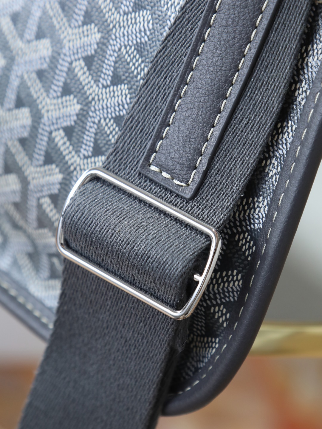 GOYARD 戈雅 邮差 COURSIER (Canvas and Leather) — Crossbody Bag-F0- COURSIMMLTY