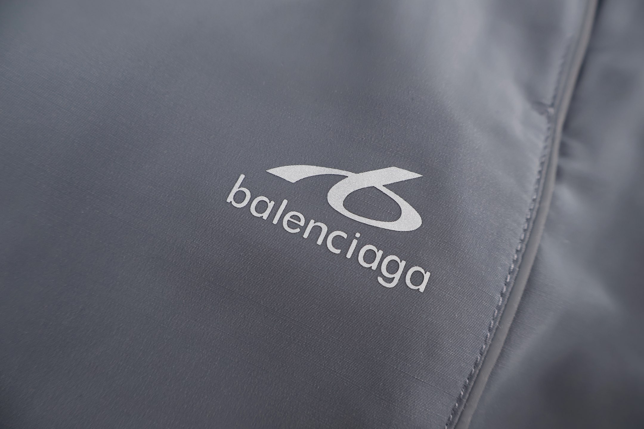 Balenciaga 巴黎世家 反光印花松紧腰运动休闲裤 长裤 裤子 运动裤 灰色 B0