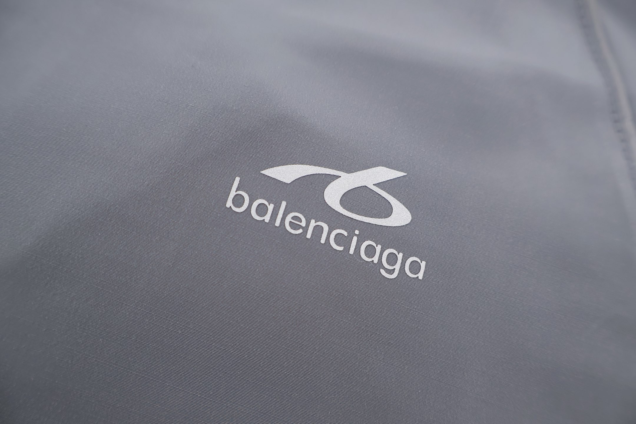Balenciaga 巴黎世家 反光印花拉链立领运动外套 夹克 长袖 灰色 B5