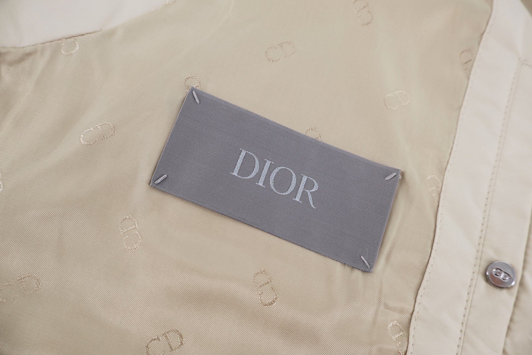 DIOR 迪奥 标识压花刺绣拉链立领夹棉马甲 背心 棉服 外套 夹克 黑色 米色 C0
