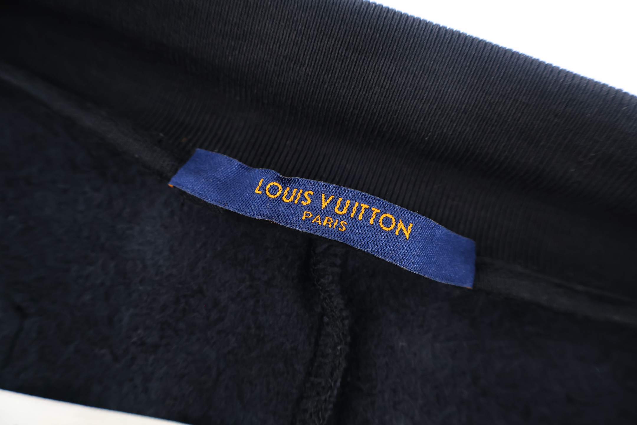 LOUIS VUITTON 路易威登 LV 工具刺绣图案运动短裤 休闲裤 裤子 黑色 A5